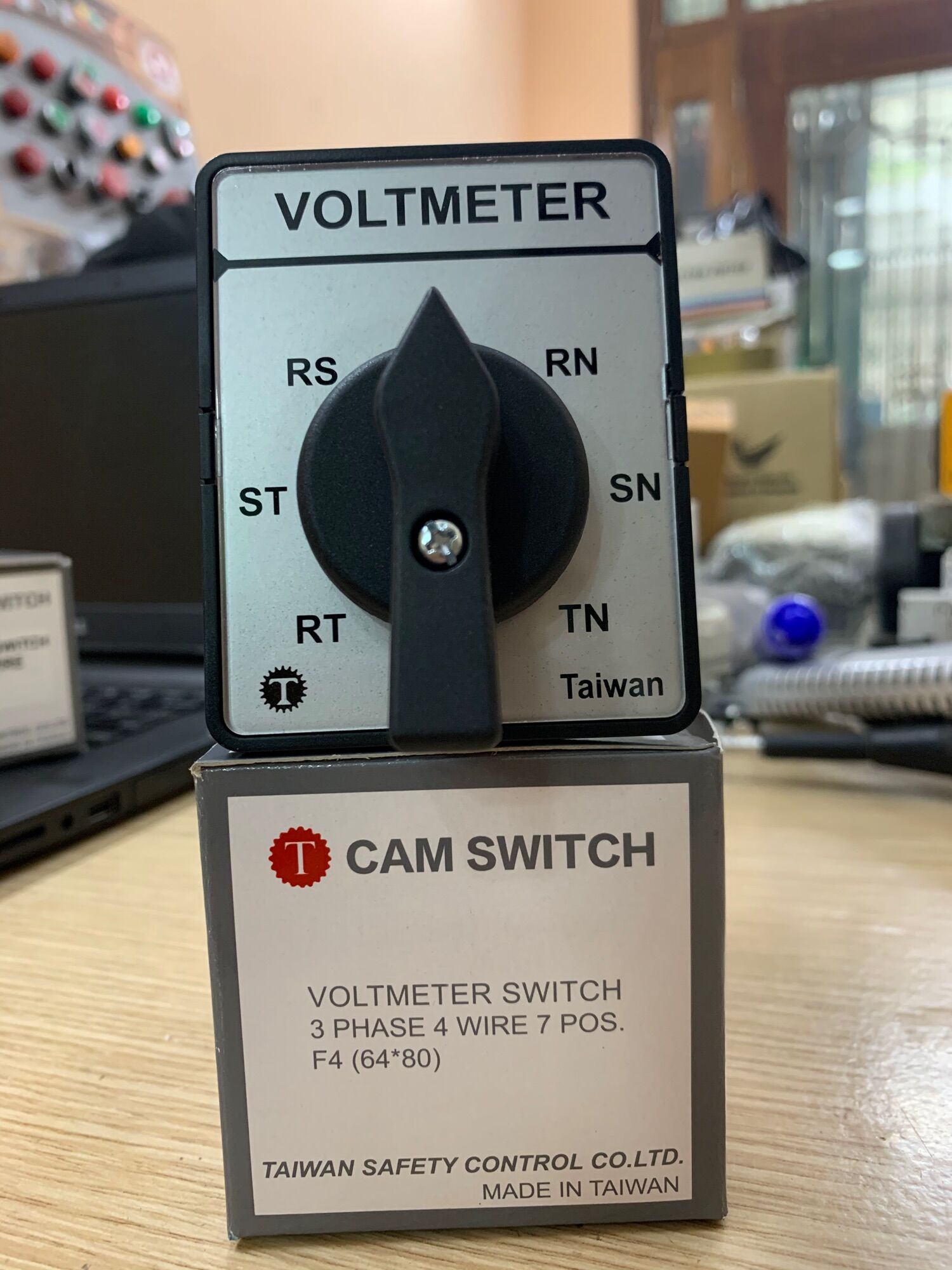 Công tắc chuyển mạch volt 7 vị trí taiwan