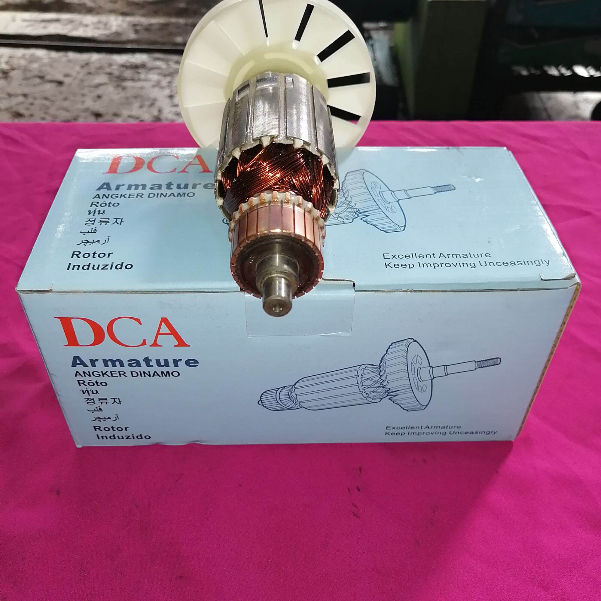 Roto máy đục makita hm 0810 dca.