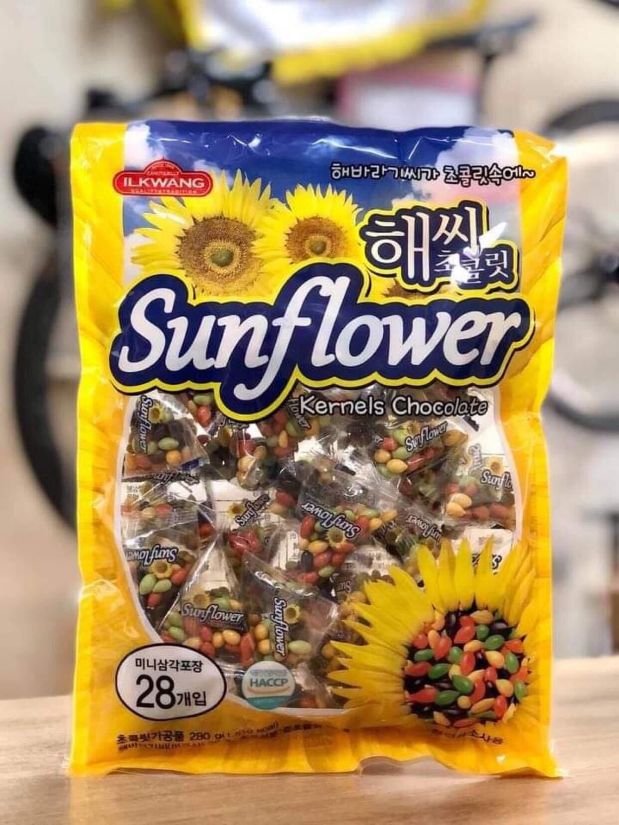 🌻Viên kẹo, hạt Kẹo sô cô la, hạt hướng dương bọc chocolate socola nhiều màu - 25 gói nhỏ Hàn Quốc 🍬