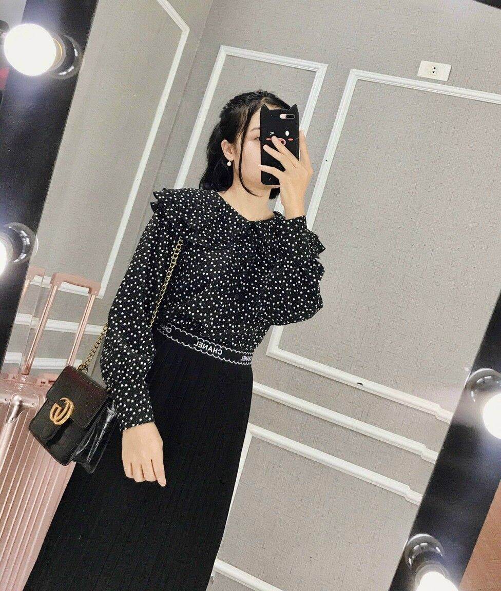 Áo kiểu chấm bi tay dài cổ bèo xinh - A184