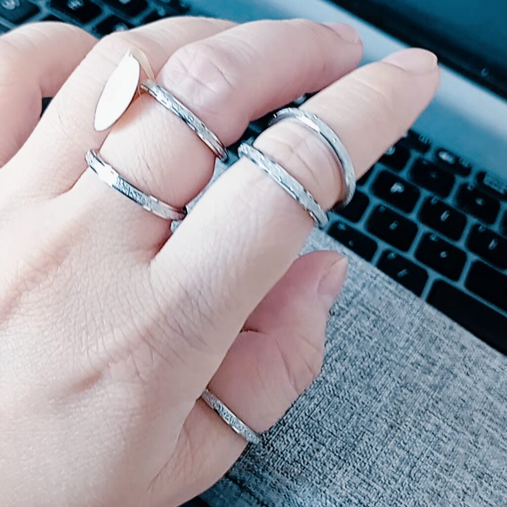 [GIÁ 1 CHIẾC] NHẪN TITAN PHUN CÁT TRẮNG BẢN NHỎ