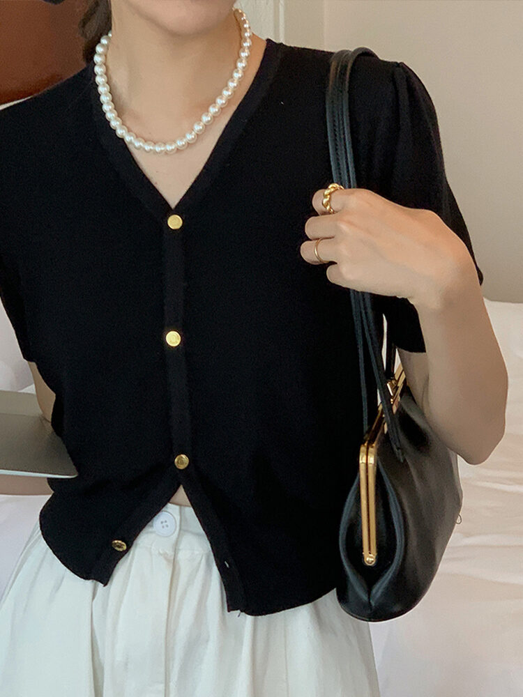 Áo Len Cardigan Dệt Kim Màu Đen Tay Ngắn Cho Nữ Mùa Hè 2024 Dáng Ôm Cổ Chữ V Cài Nút Mỏng Thanh Lịch