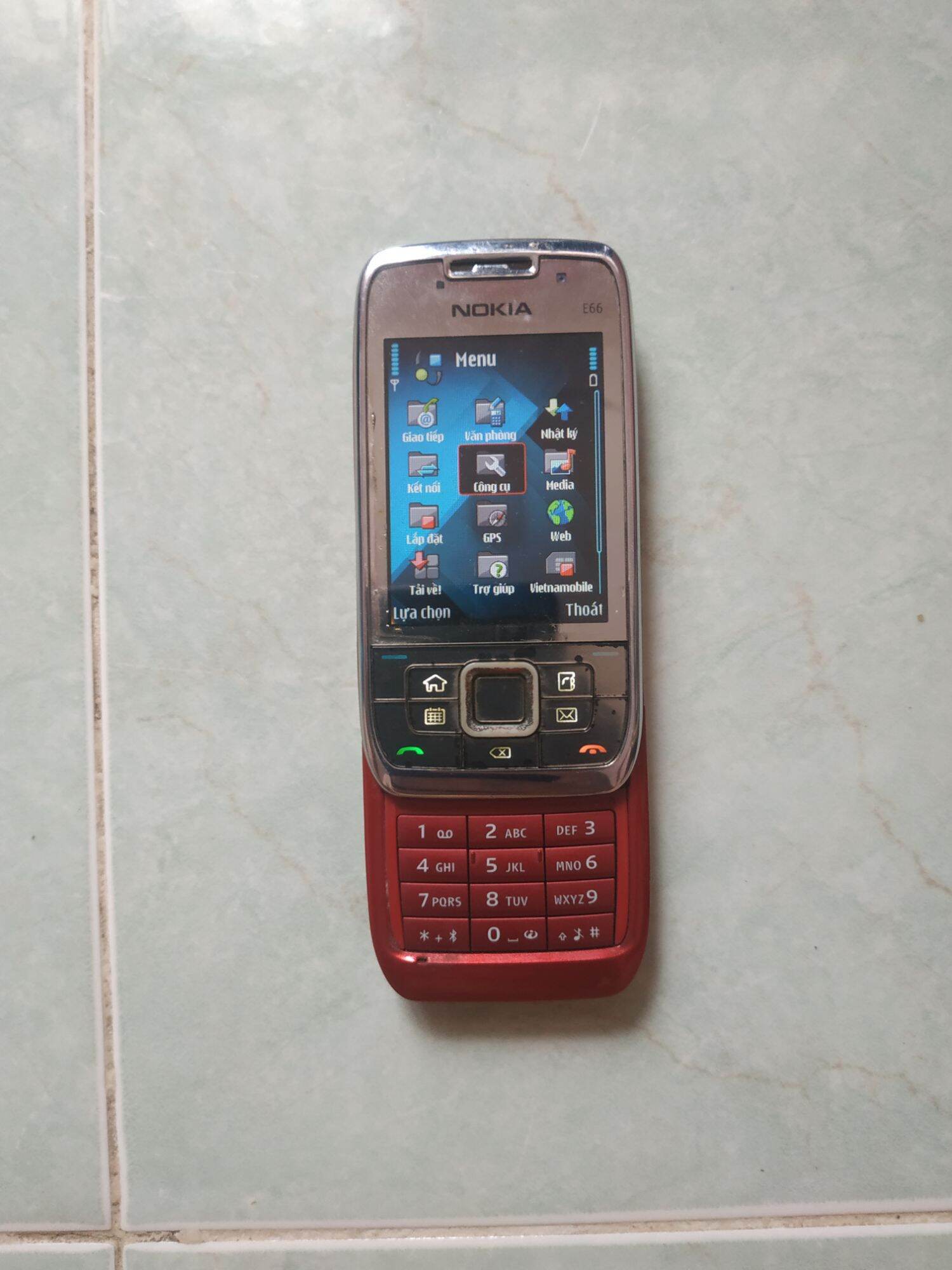 Điện thoại Nokia E66 nắp trượt chính hãng