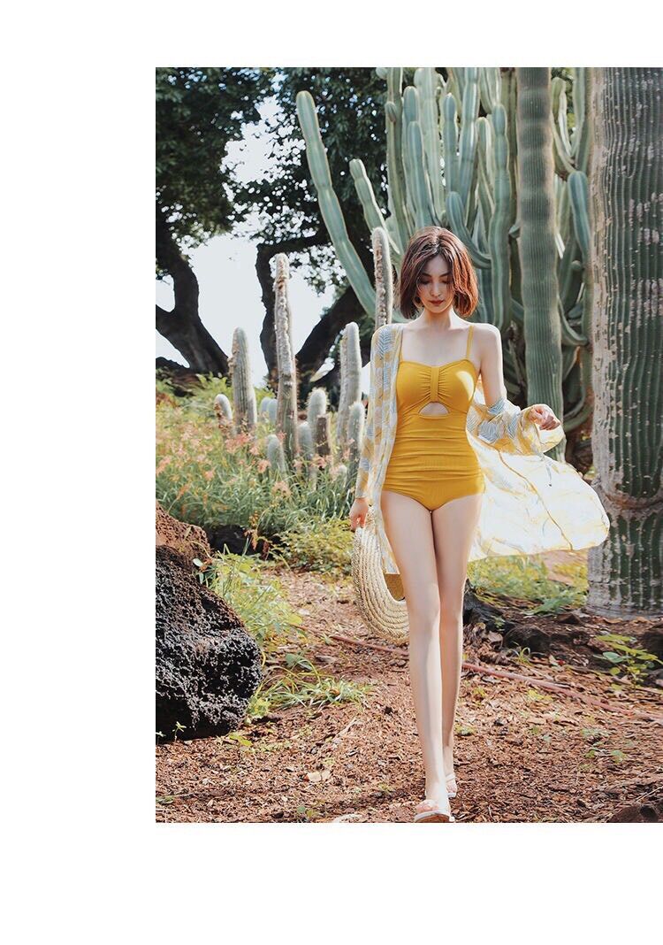 Bikini nữ siêu hot kèm áo choàng