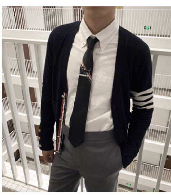Áo len cardigan Thom Brow cao cấp cúc vàng