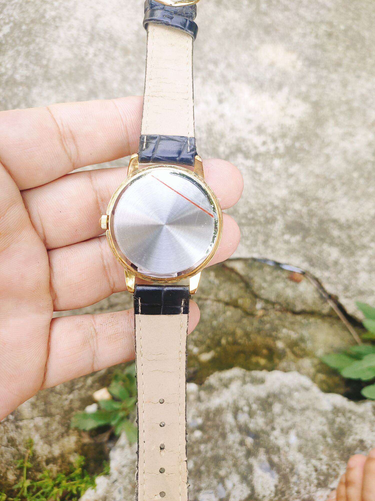 Đồng hồ nội đia nhật, size 38mm, dây da đẹp