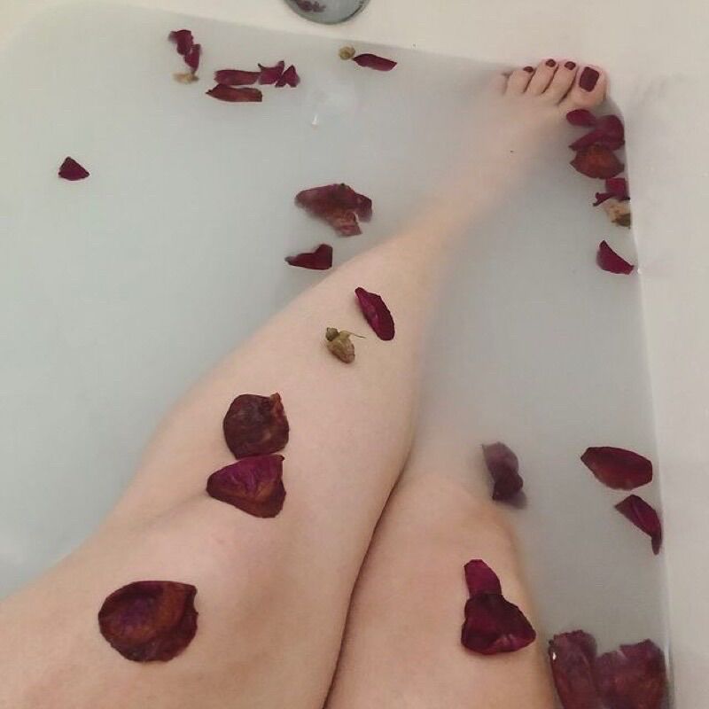 Bom tắm LUSH - Tisty Tosty bath bomb