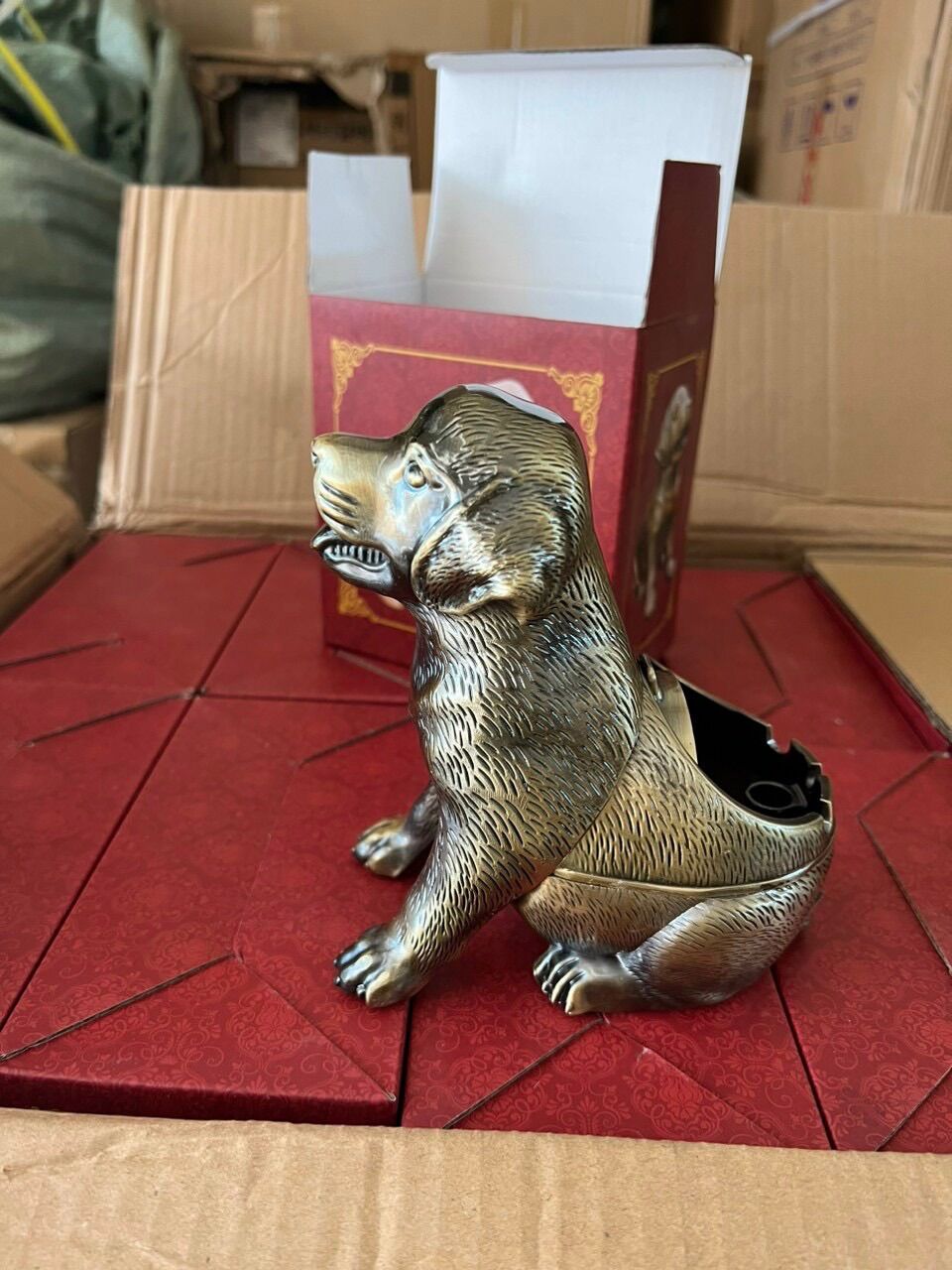 Gạt tàn phong thủy con chó ( Vượng Tài)