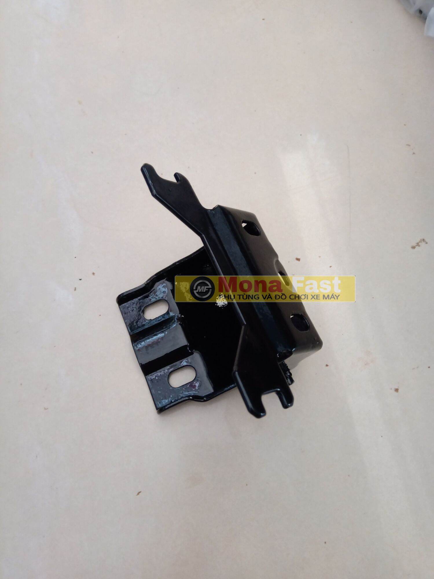 Pat yên trước xe Wave nhỏ (bản lề yên wave 2004)