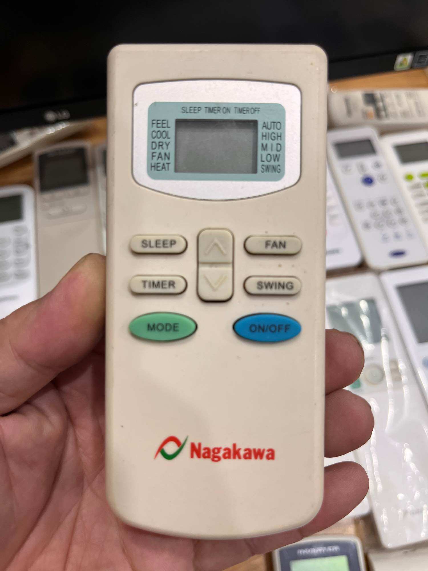 Điều khiển điều hoà NAGAKAWA chính hãng.
