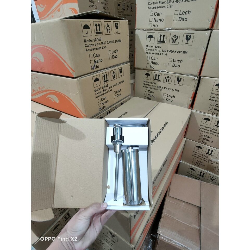 Bình đựng nước rửa bát , cắm chậu rửa bát.
