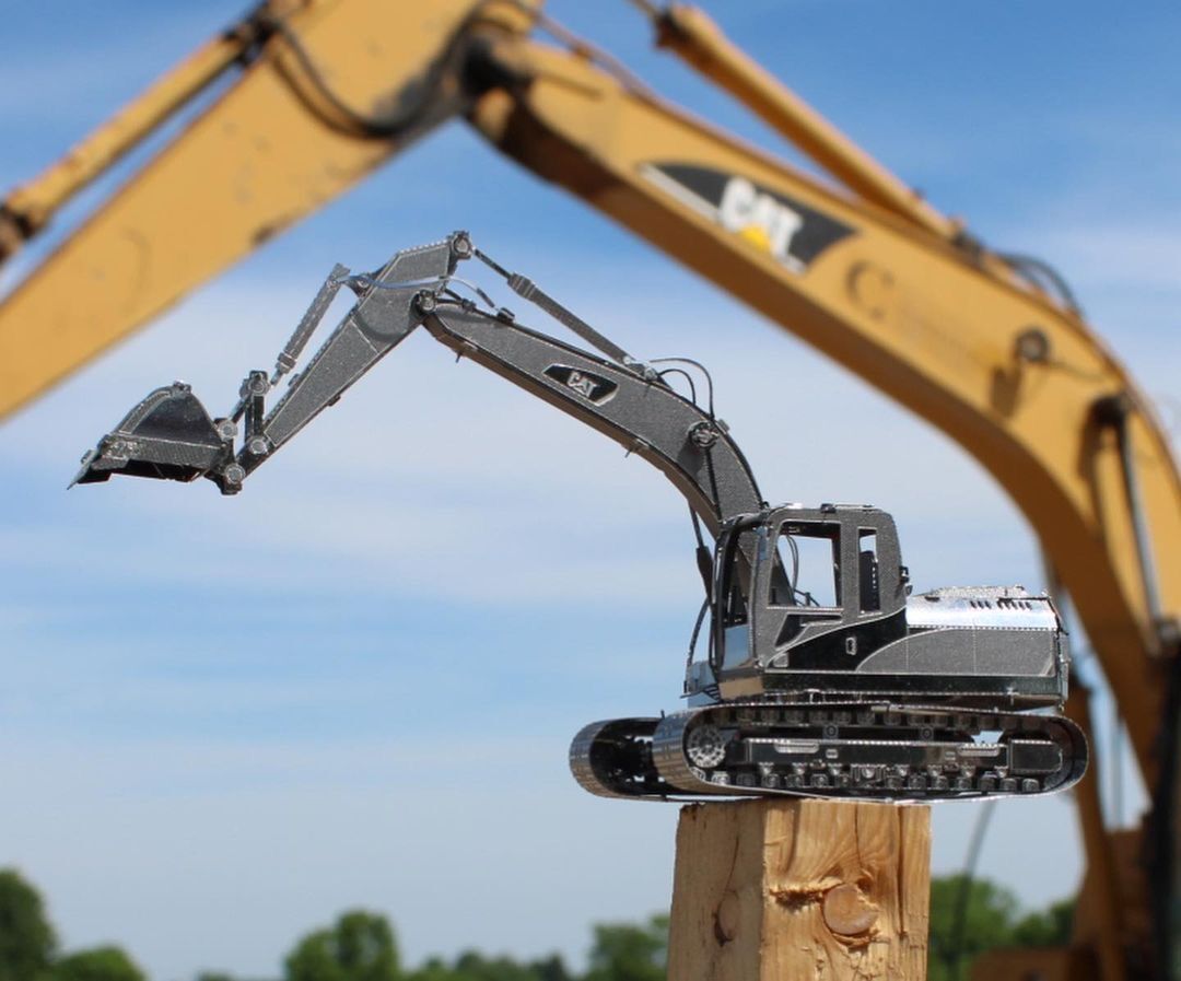 Mô hình 3D kim loại lắp ráp Máy xúc [ Chưa Lắp ]