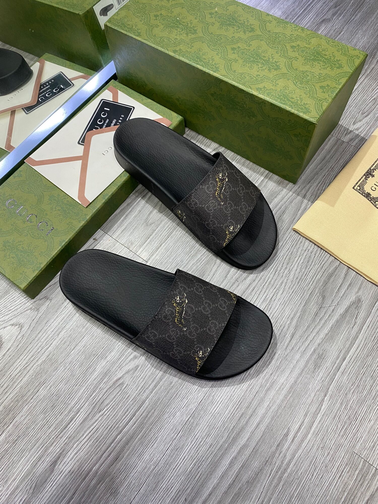 Dép lê quai da , hàng full box bill đầy đủ