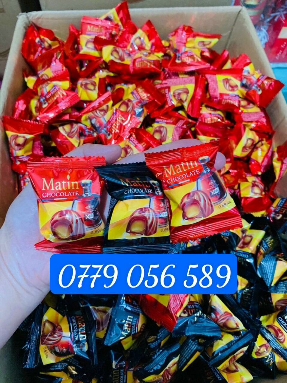 Socola rượu XO đen set 1 kg.