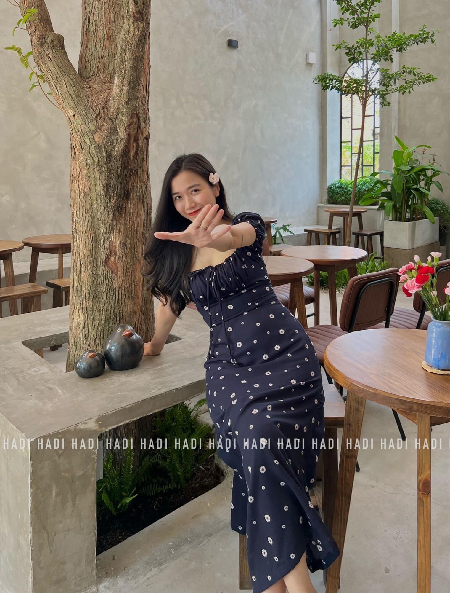 Đầm rút nhún ngực vải hoa middi - Lê
