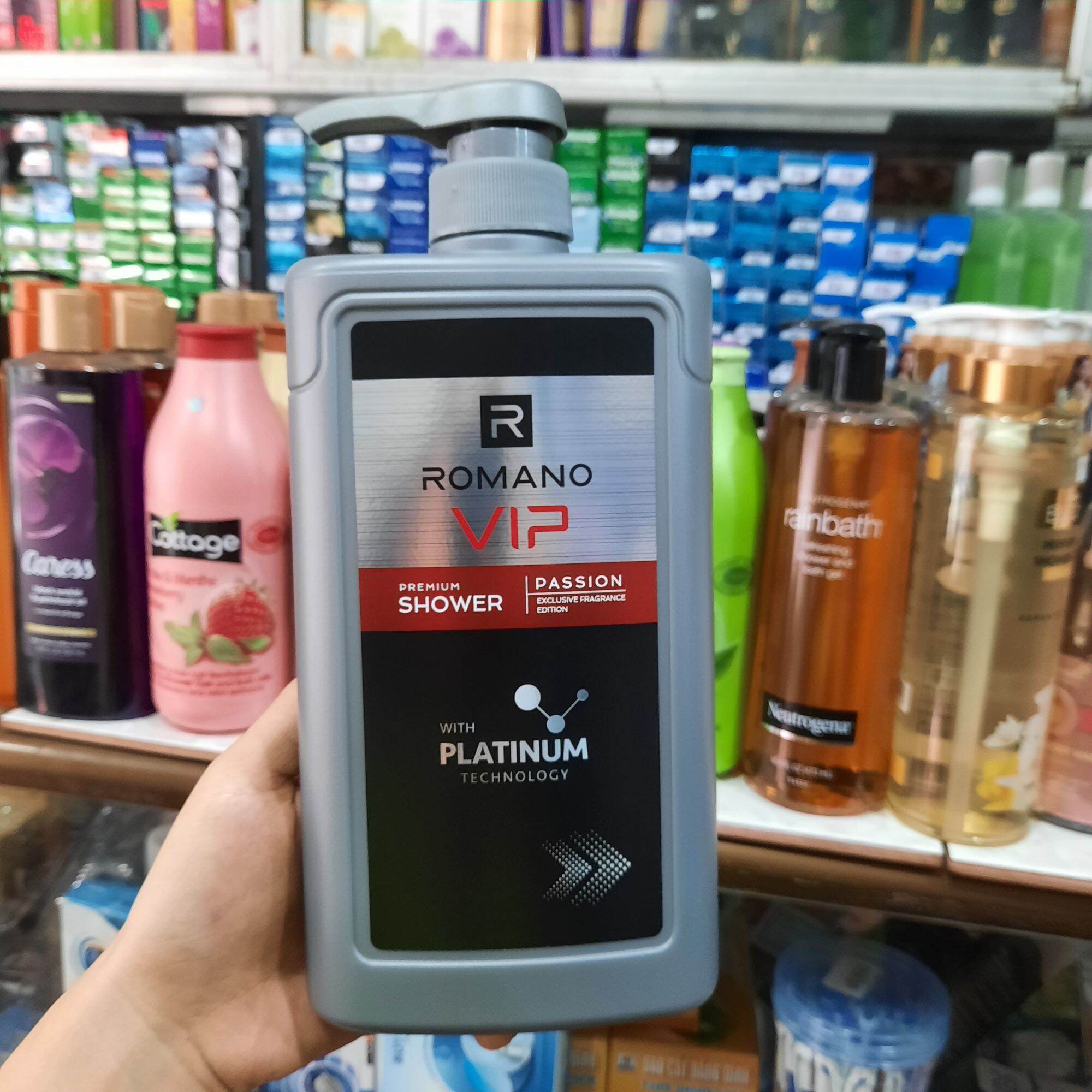 Sữa tắm nước hoa cao cấp Romano VIP 650g