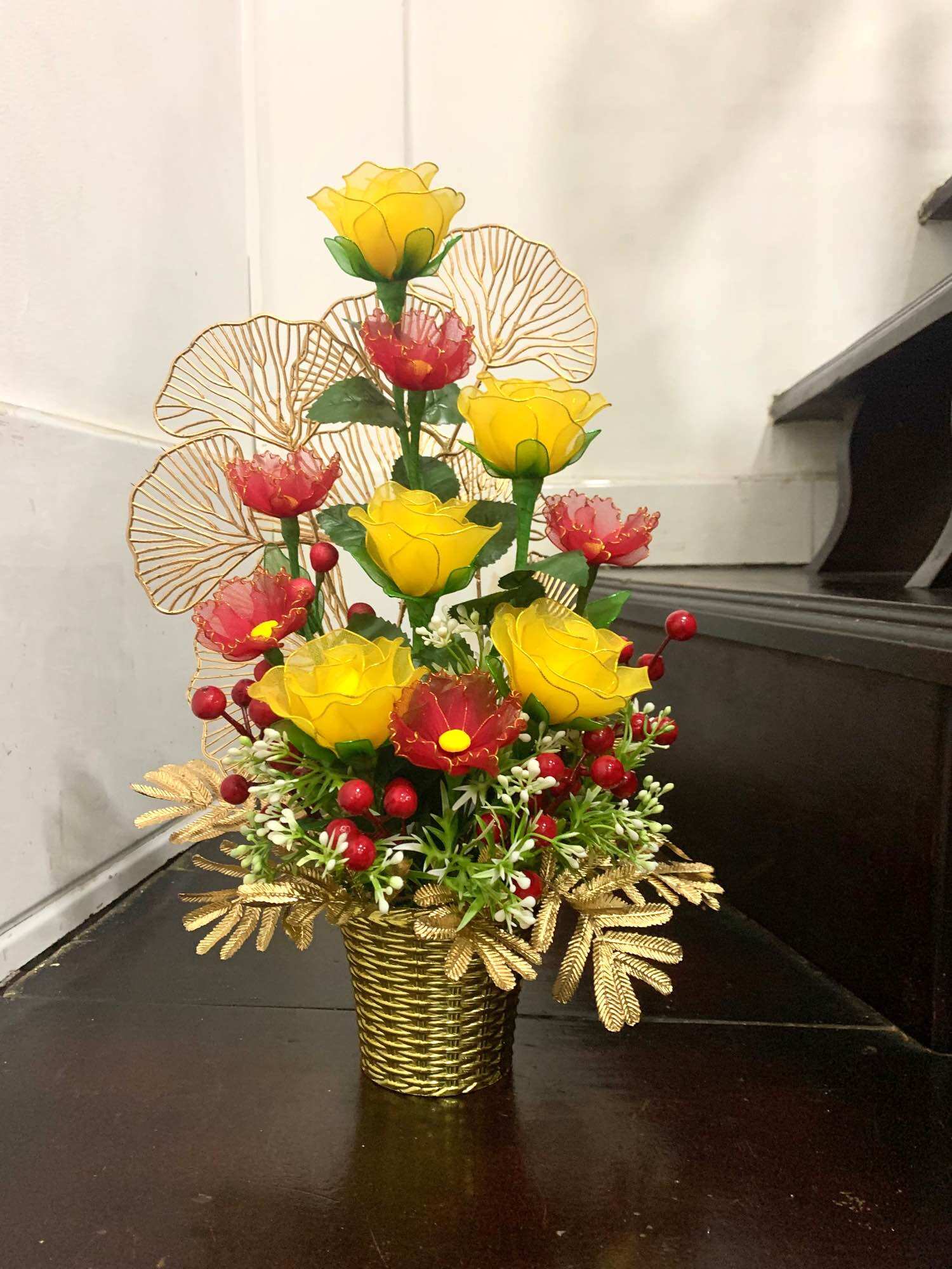 Chậu hoa hồng bằng vải voan cao 35-40cm