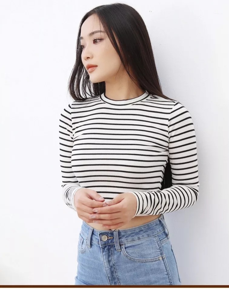 Áo croptop sọc ngang tay dài