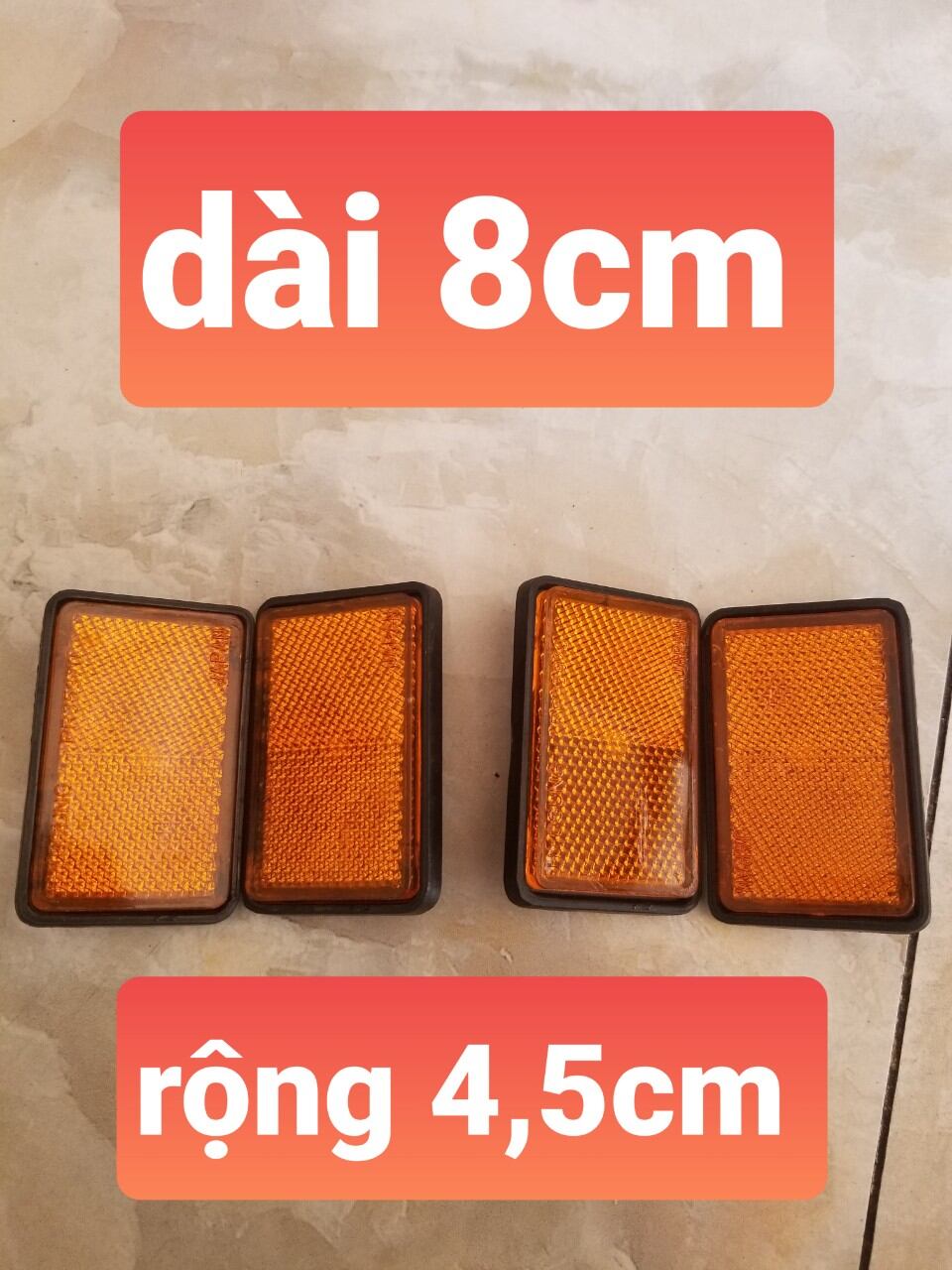 Cặp mắt mèo phản quang xe Max .