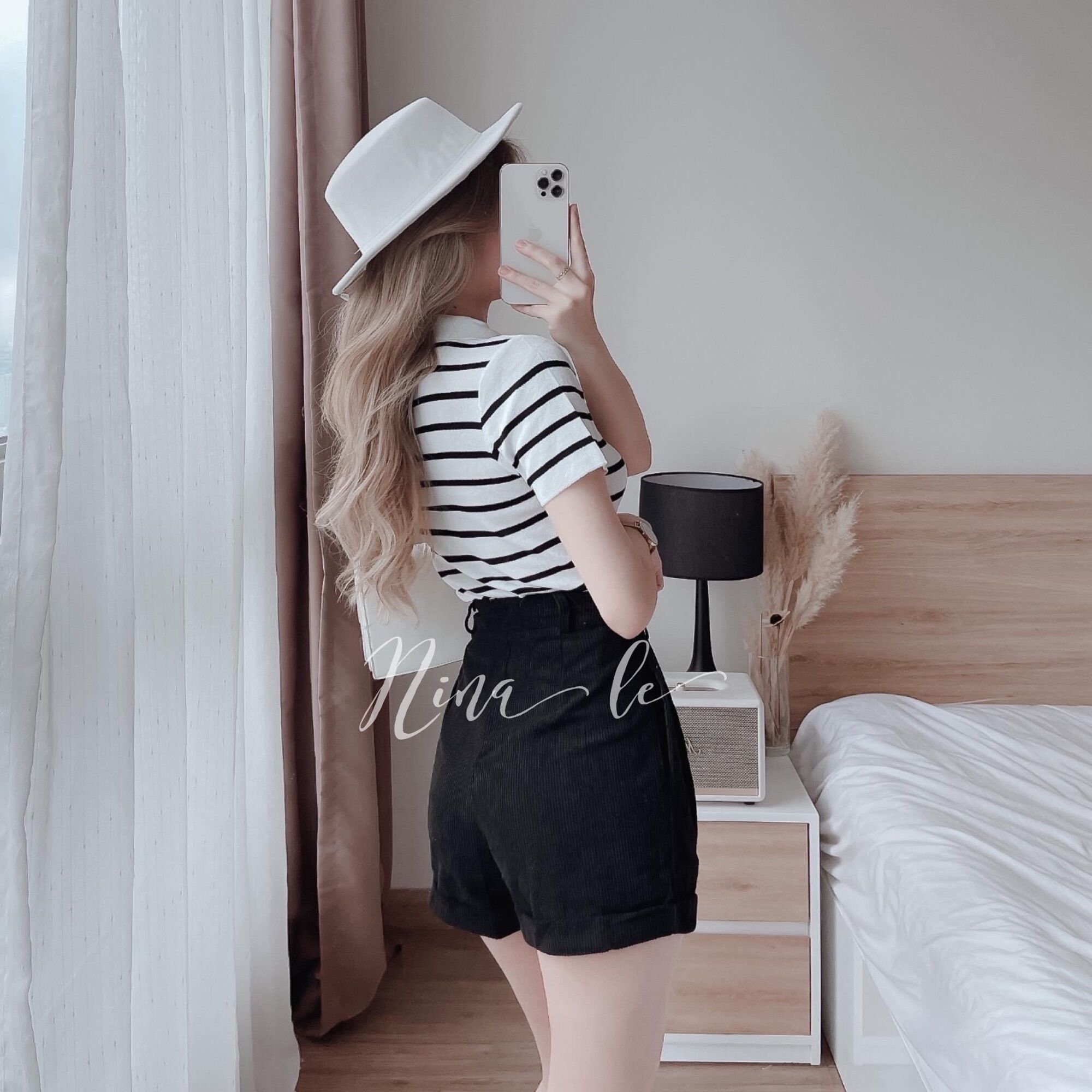 Áo Croptop Cổ Bẻ Gài Nút Sọc