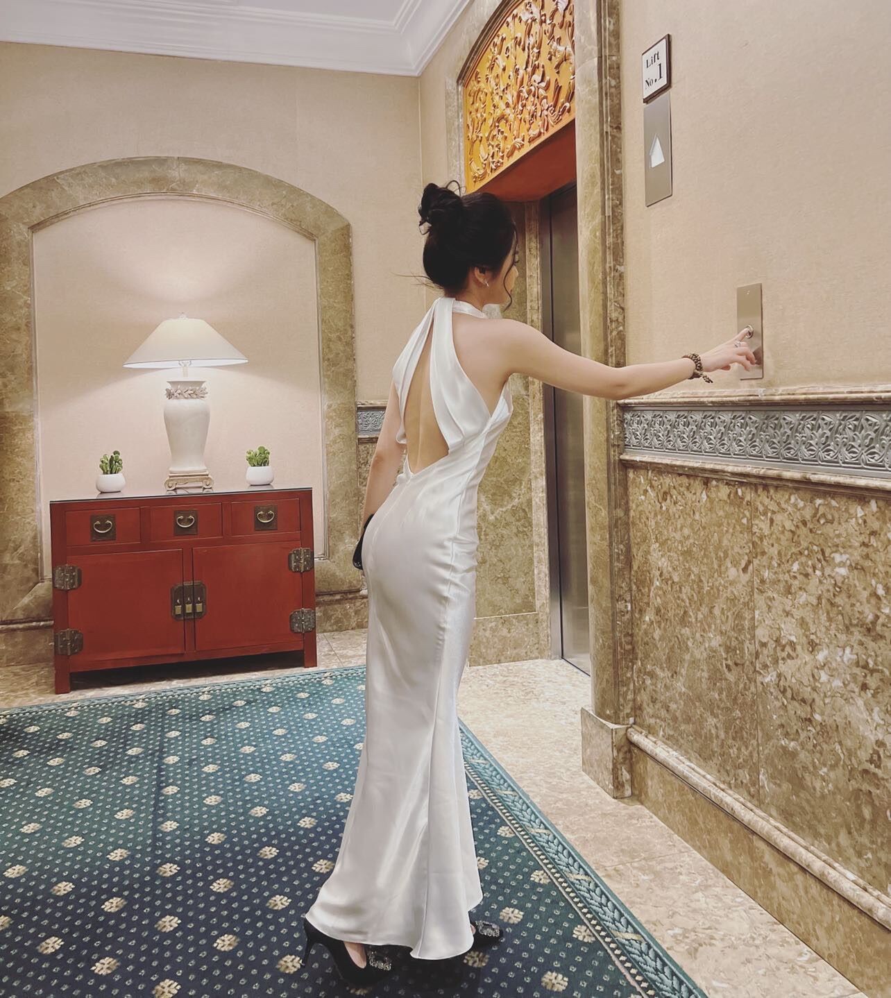 Nudieye- đầm lụa hở lưng yolanda silk dress