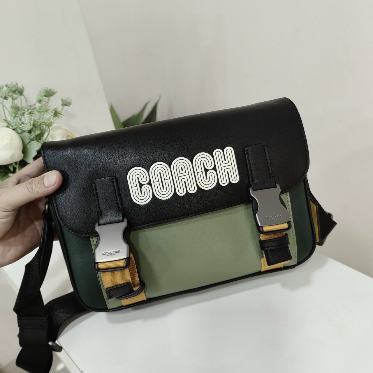 Túi đeo chéo nam Coach Track Corssbody