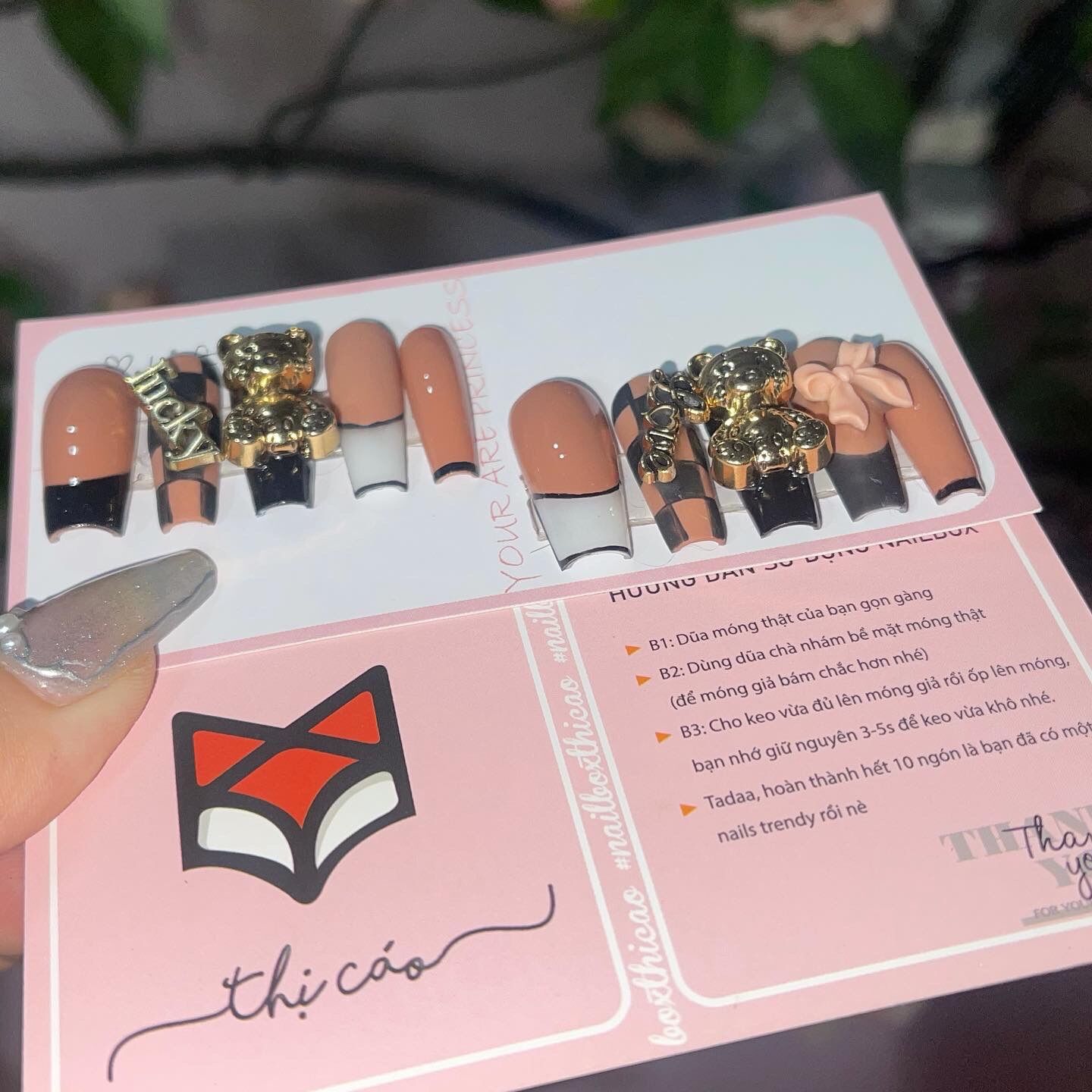 [Nails Box]