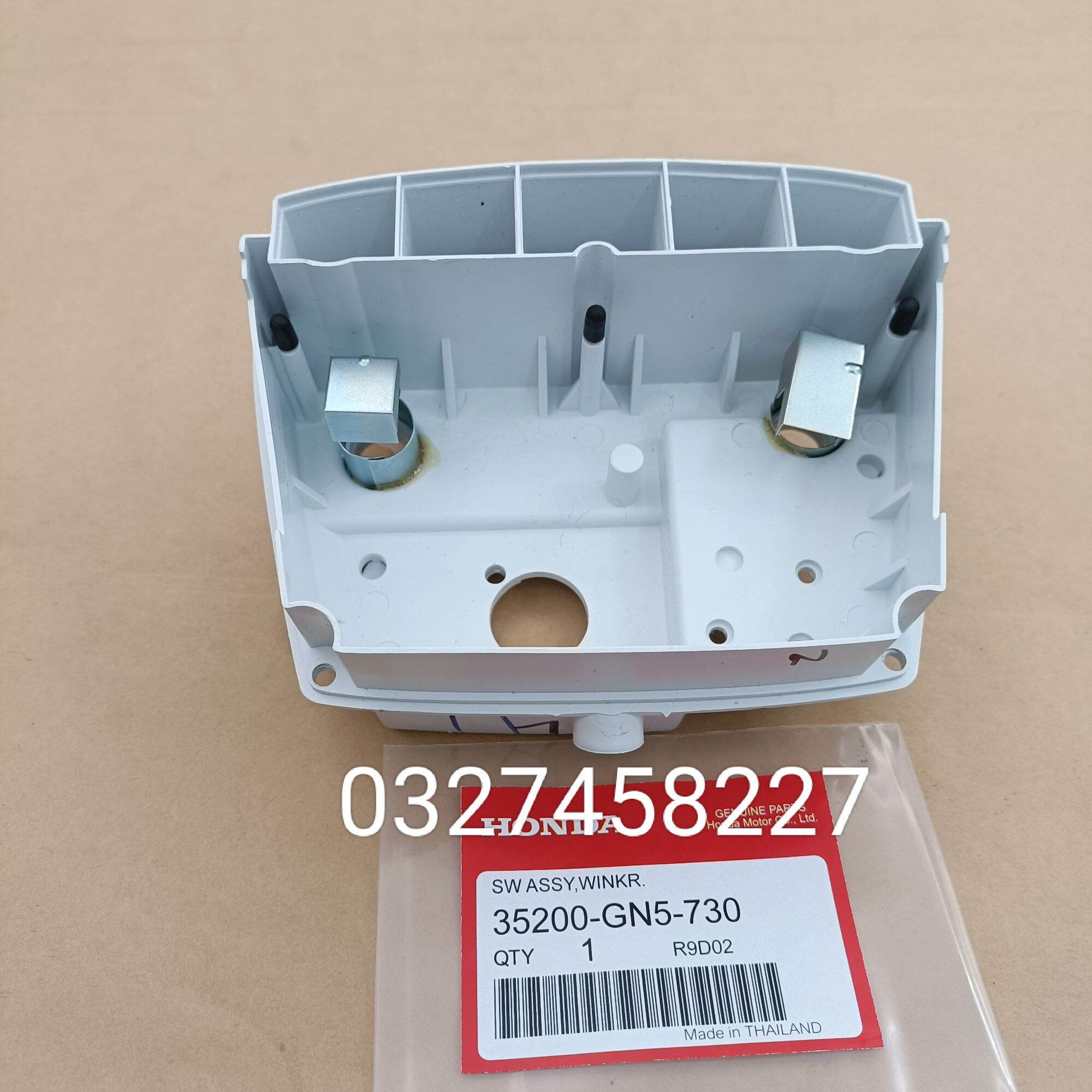 Nhựa đế gắn đồng hồ công tơ mét xe DREAM zin honda