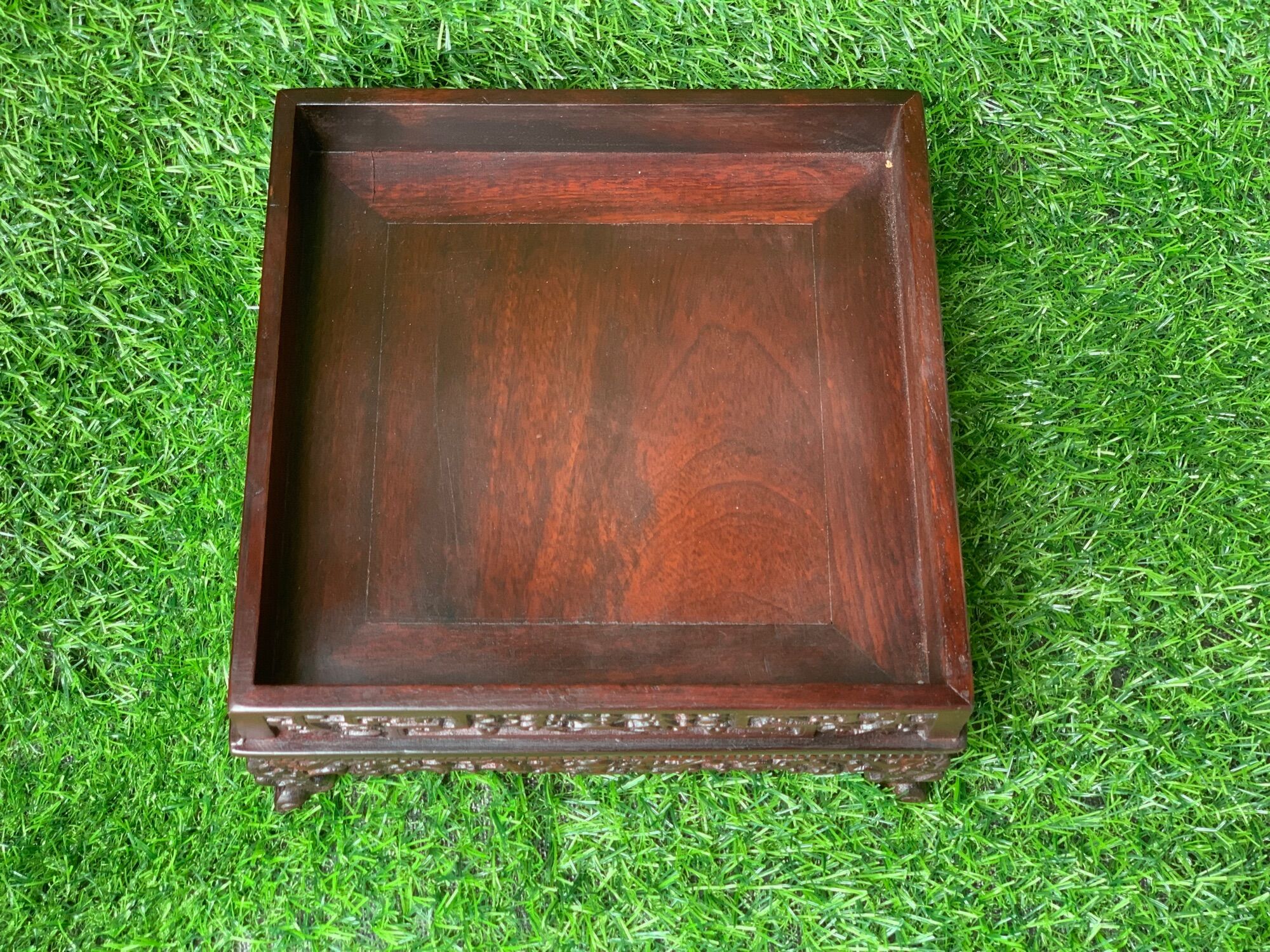 KHAY TRÀ CHÂN QUỲ GỖ GỤ vuông 20cm