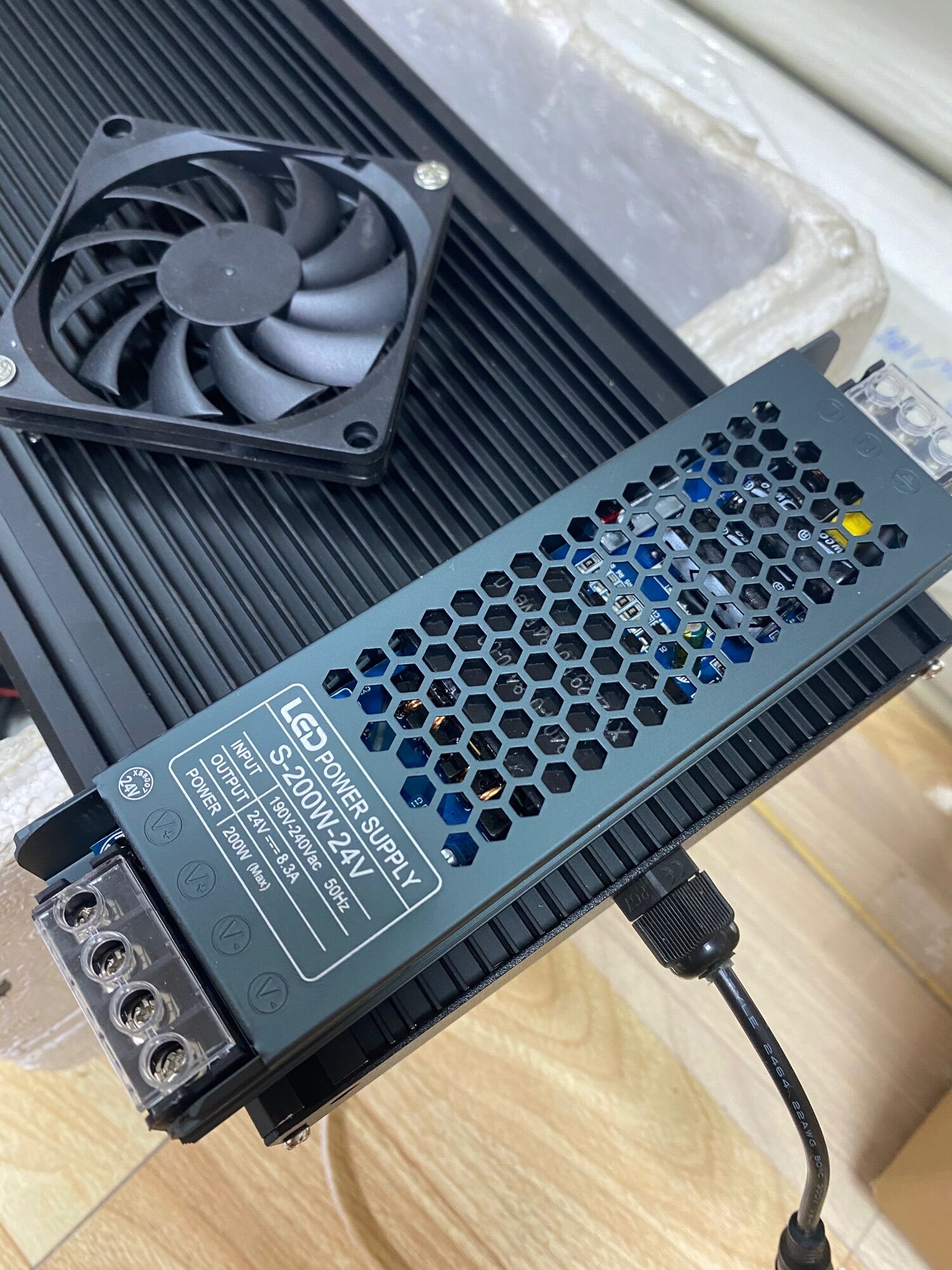 Nguồn 24V8,3A (200W)