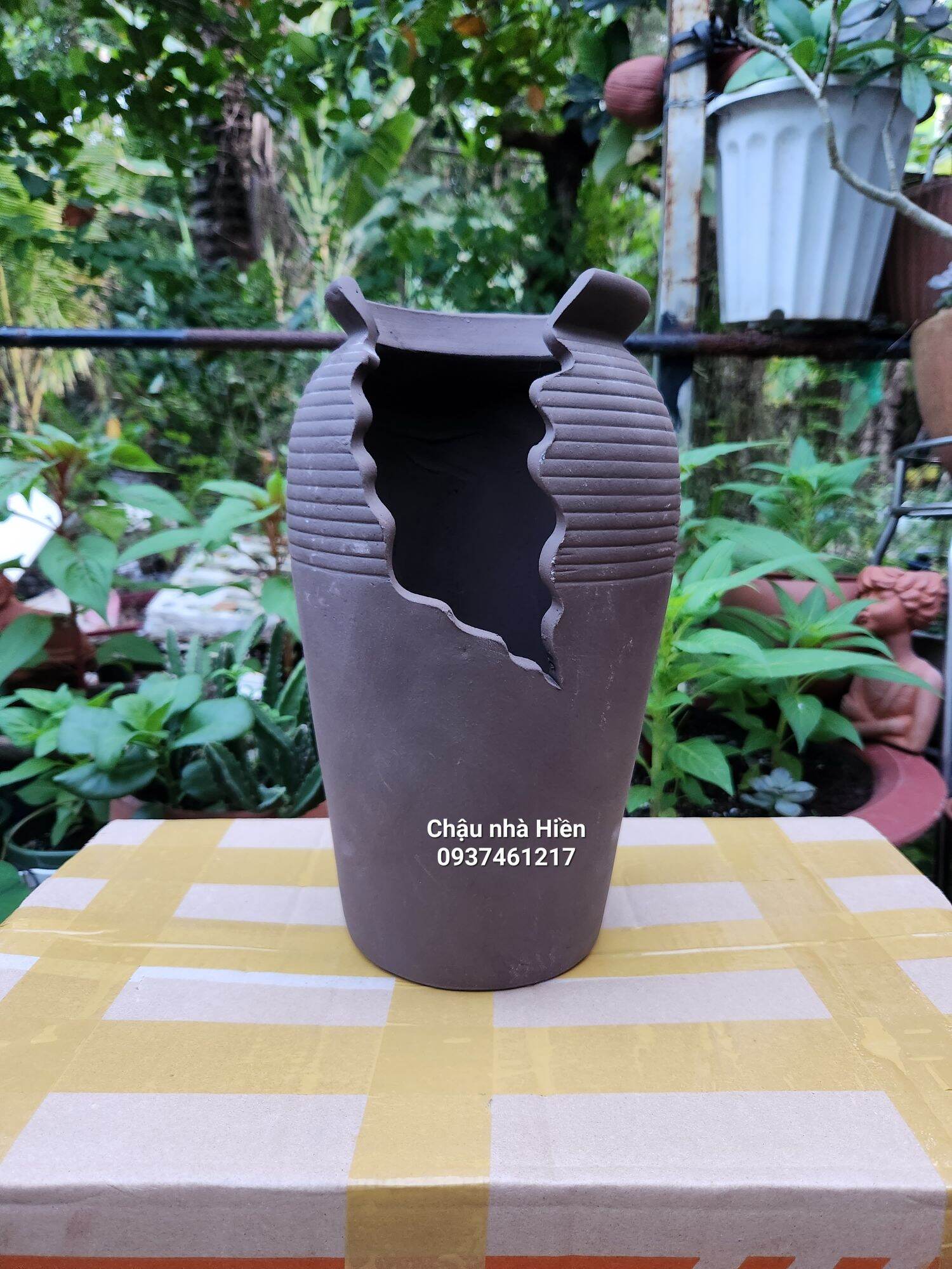 Chậu đất nung Bình Dương xẻ thân cao 30cm, miệng 13