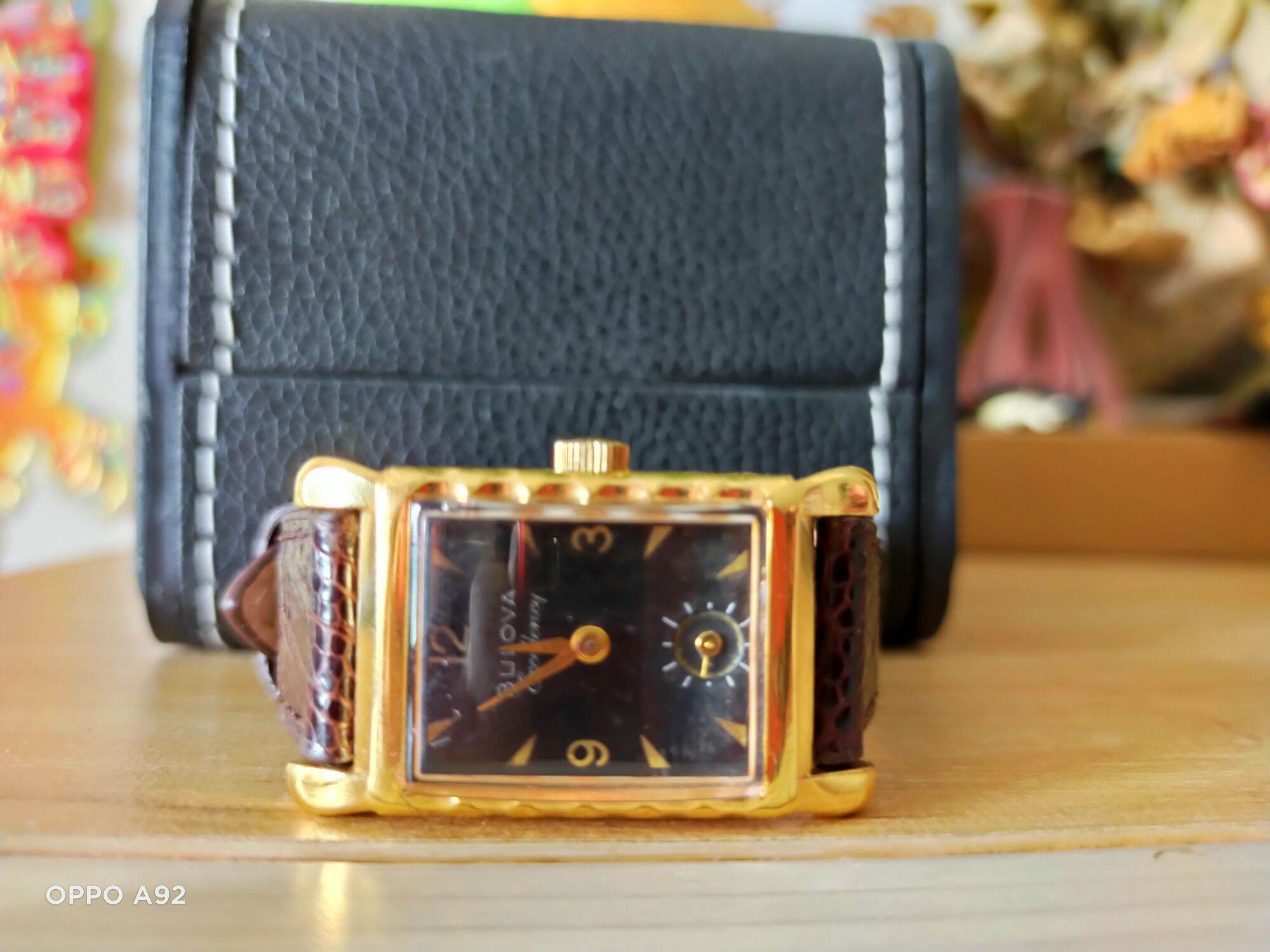 Đồng hồ Bulova kim rốn cơ cót bọc vàng dày thụy sĩ chính hãng, khoá zin bulova