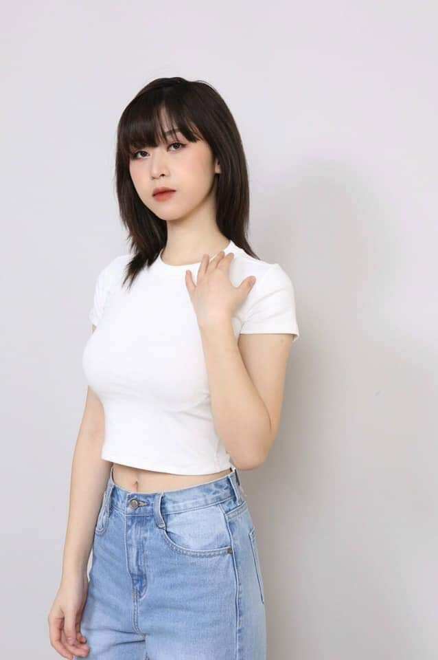Áo phông croptop cổ tròn vải bozip