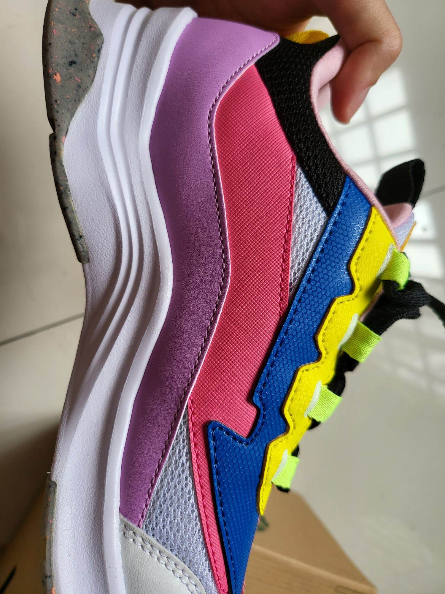 GIÀY SNEAKER NỮ  SIZE 39