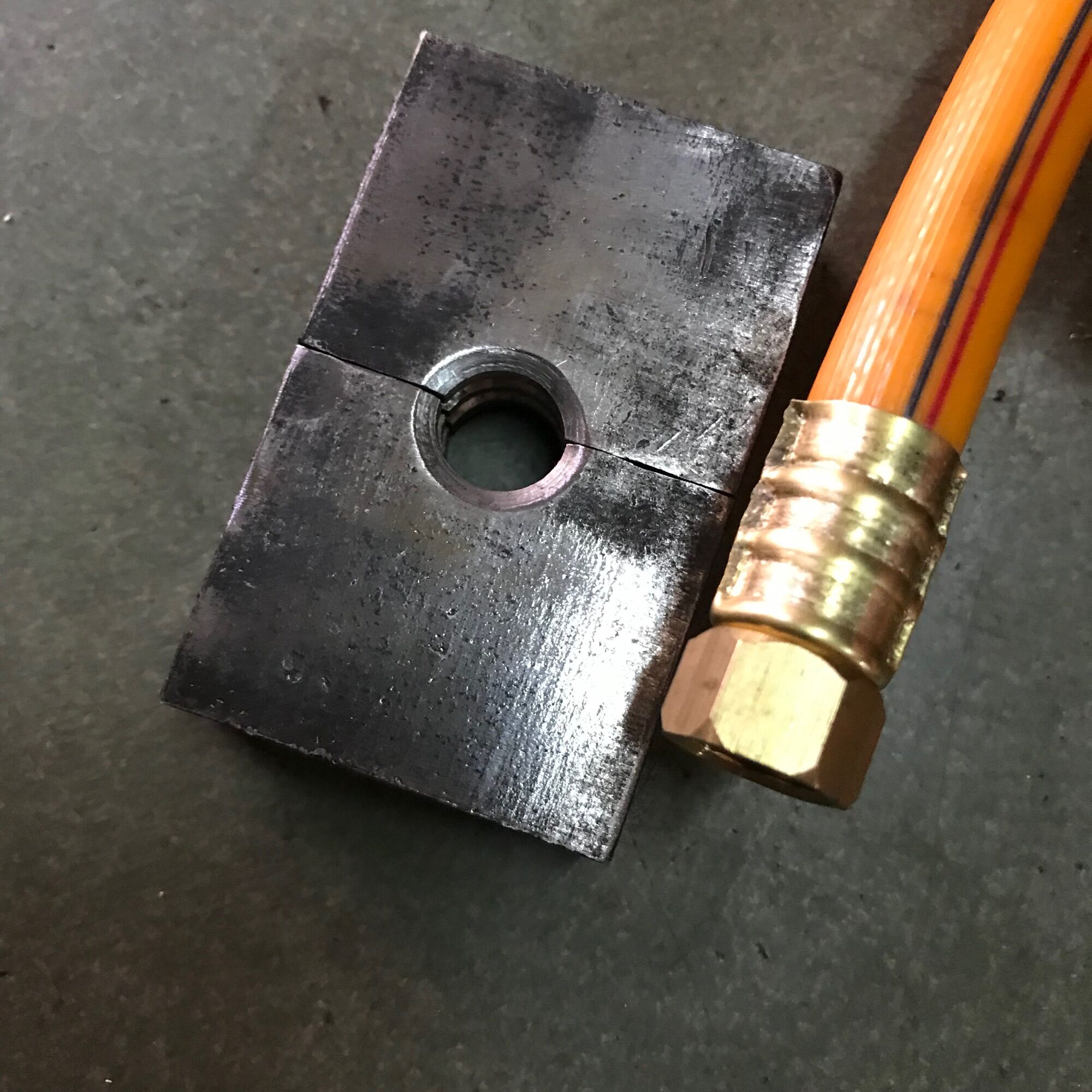 Cục bấm đầu kèm 20 cái khoen thau 8.5mm