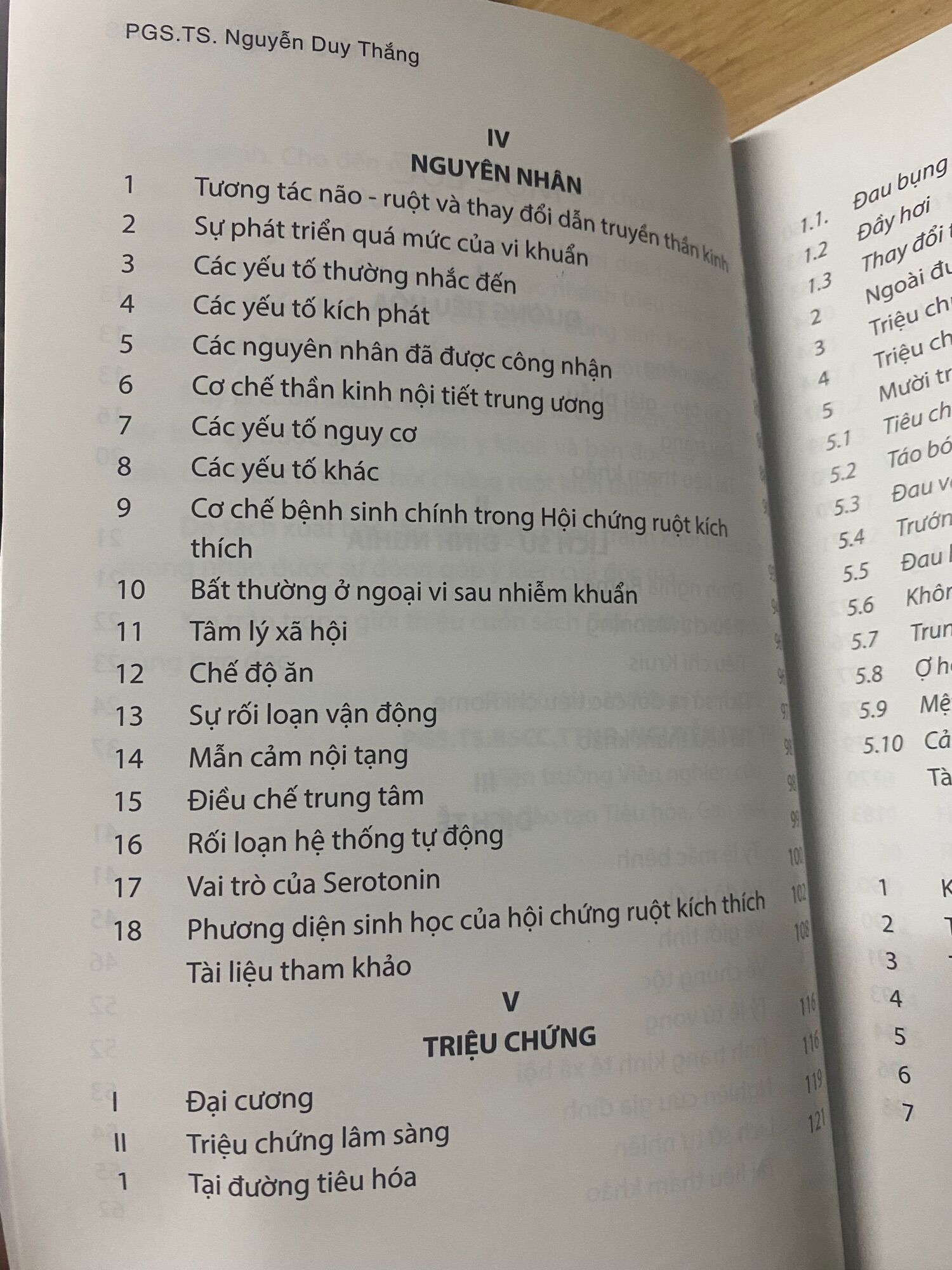 Sách - Hội chứng ruột kích thích IBS (sách un mầu, 100% couche)