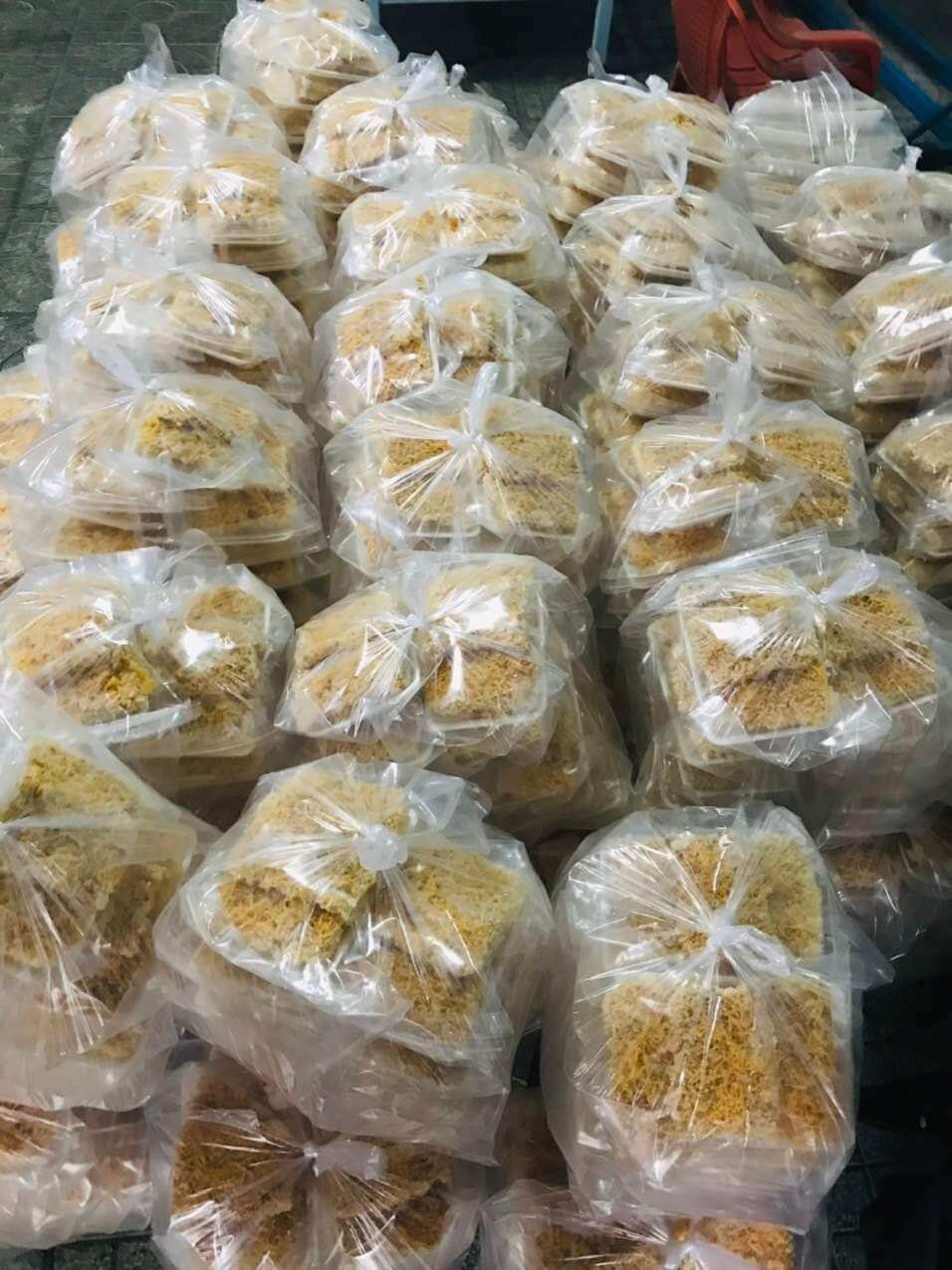 Cơm cháy lắc khô gà lá chanh