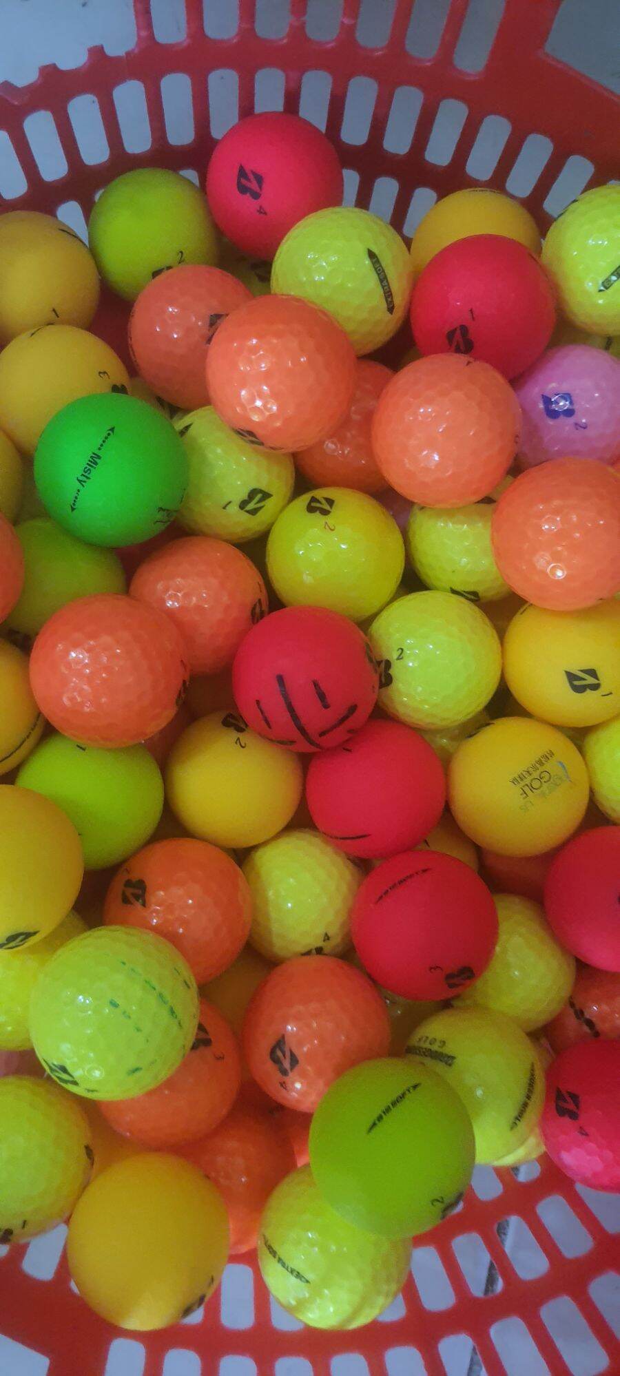 10 Quả Bóng golf màu bidrgestone