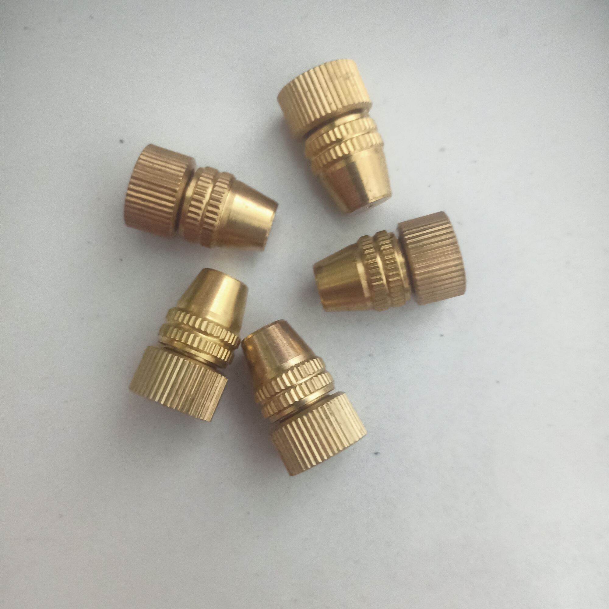 Béc Đồng Bình Xịt Tưới Cây Dudaco 2L-20L