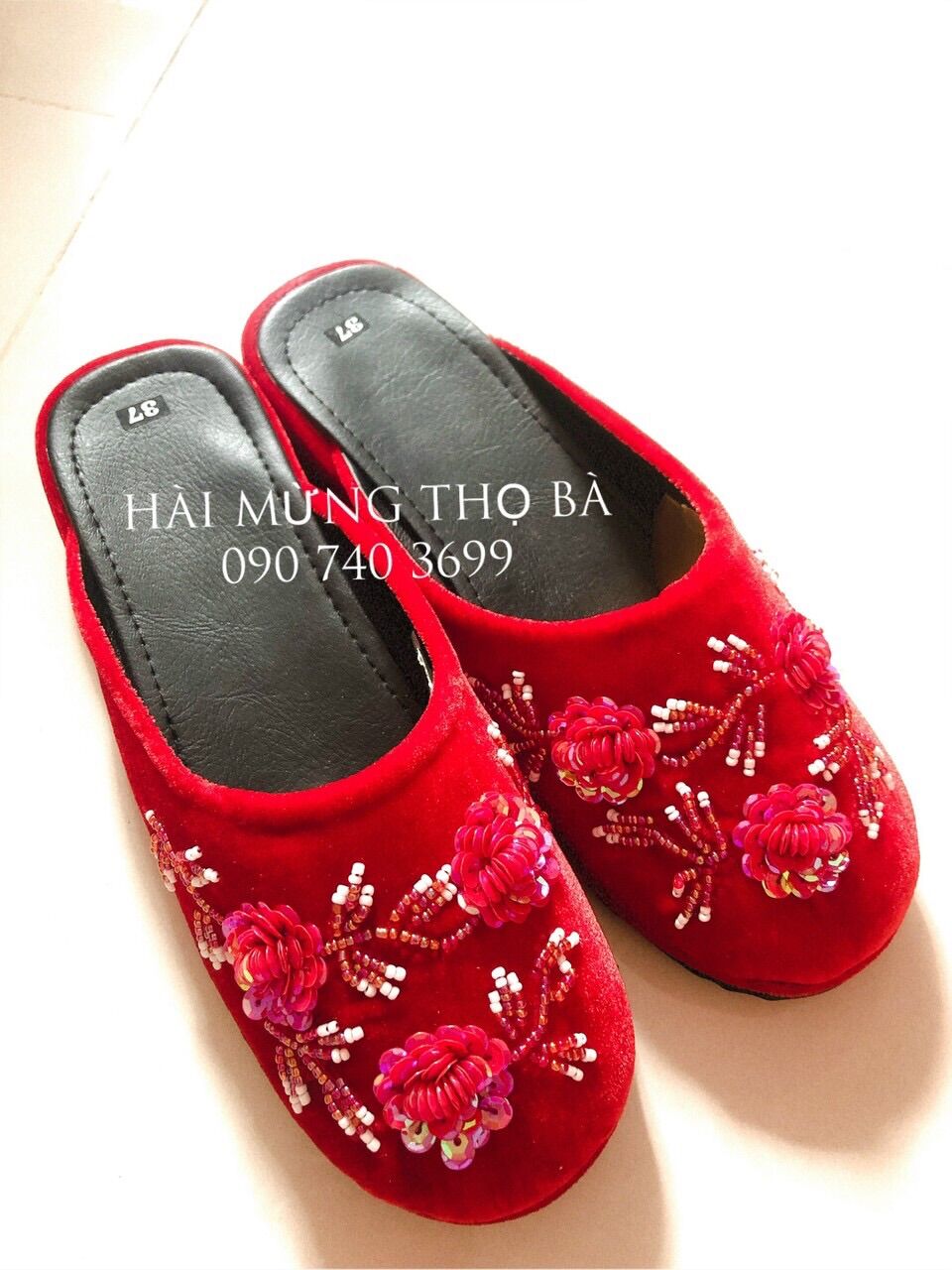 Hài nhung thêu hoa mừng thọ bà