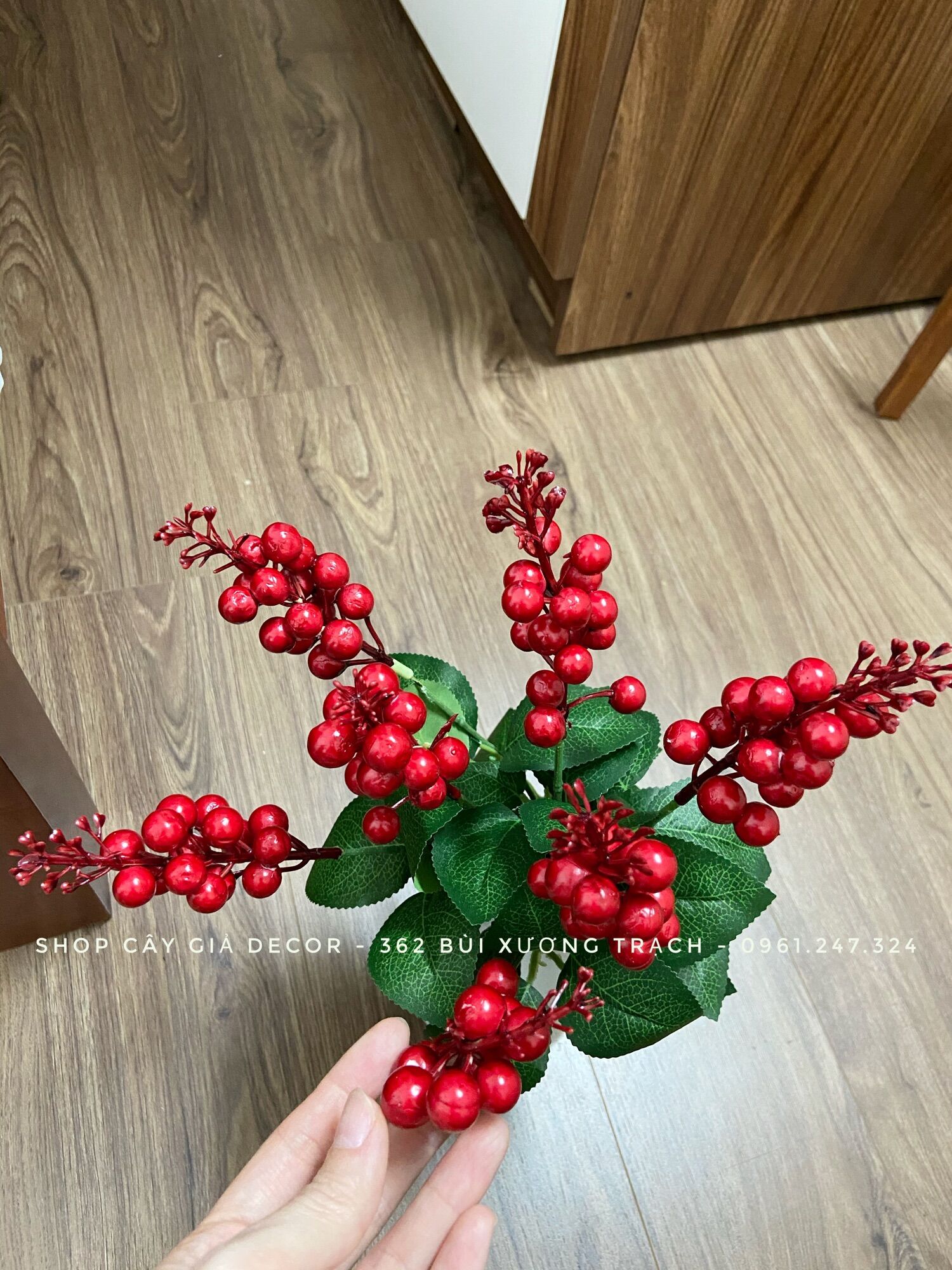 Cụm sơ ri đỏ ( cụm đào đông) giả - cụm điểm