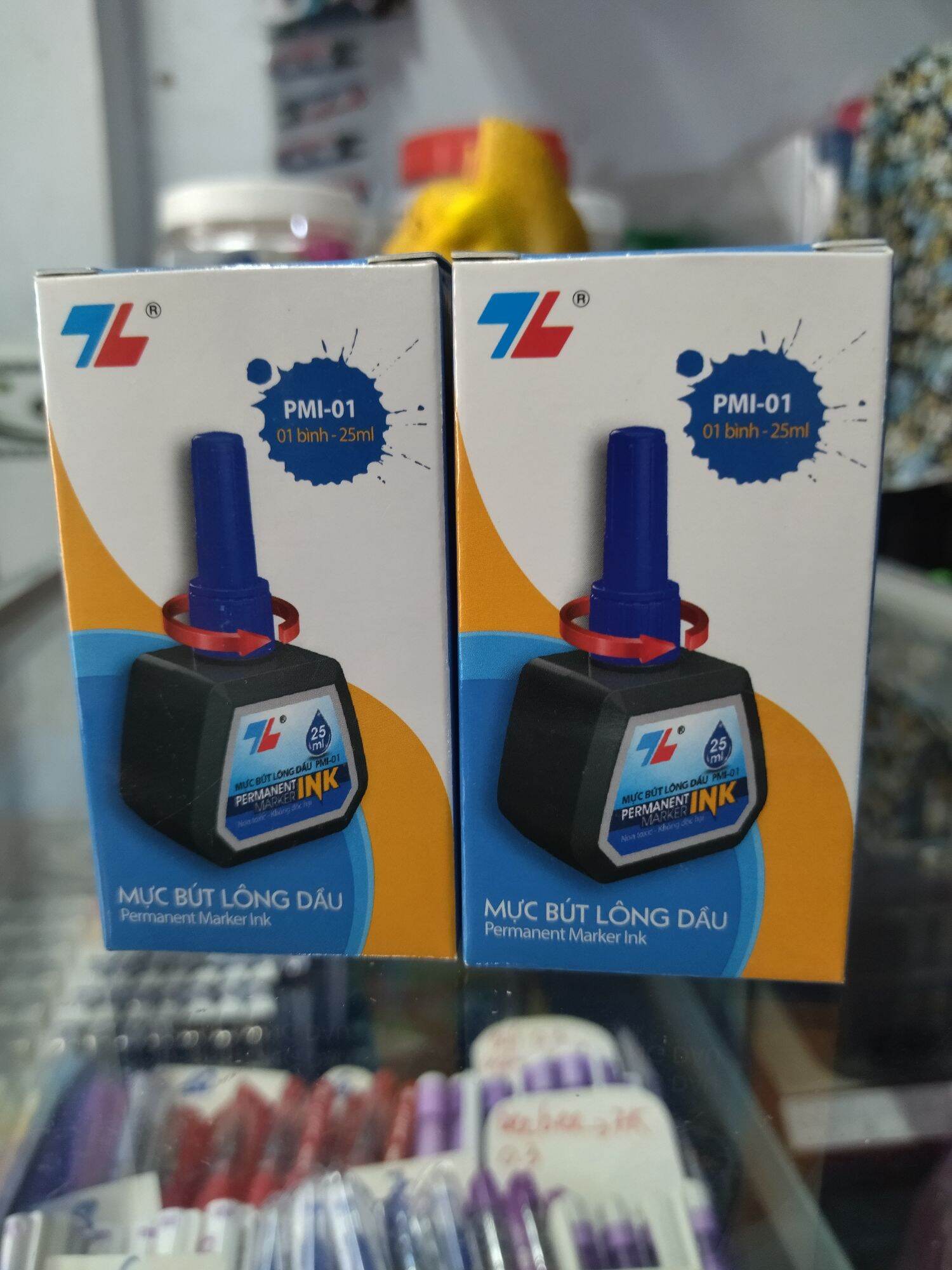 Mực bút lông dầu : màu mực: xanh