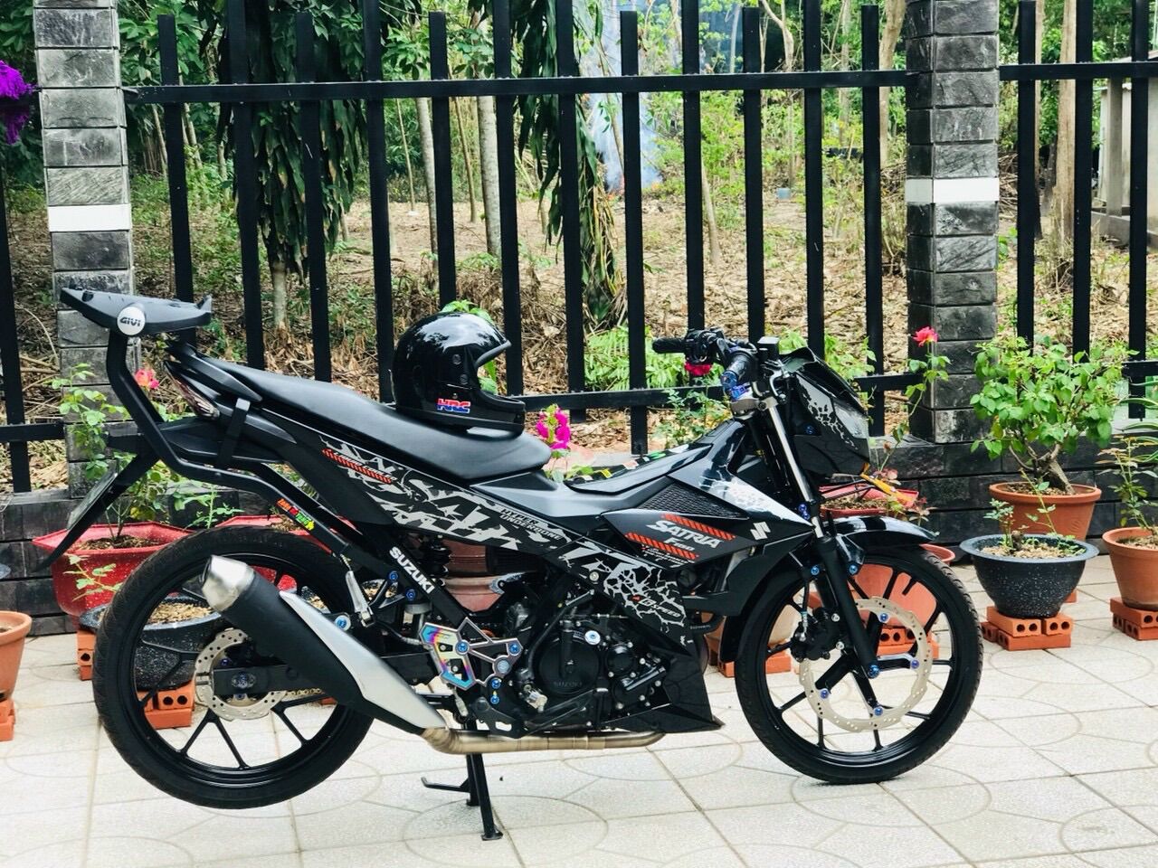 Baga Givi HRV Raider Fi, Satria