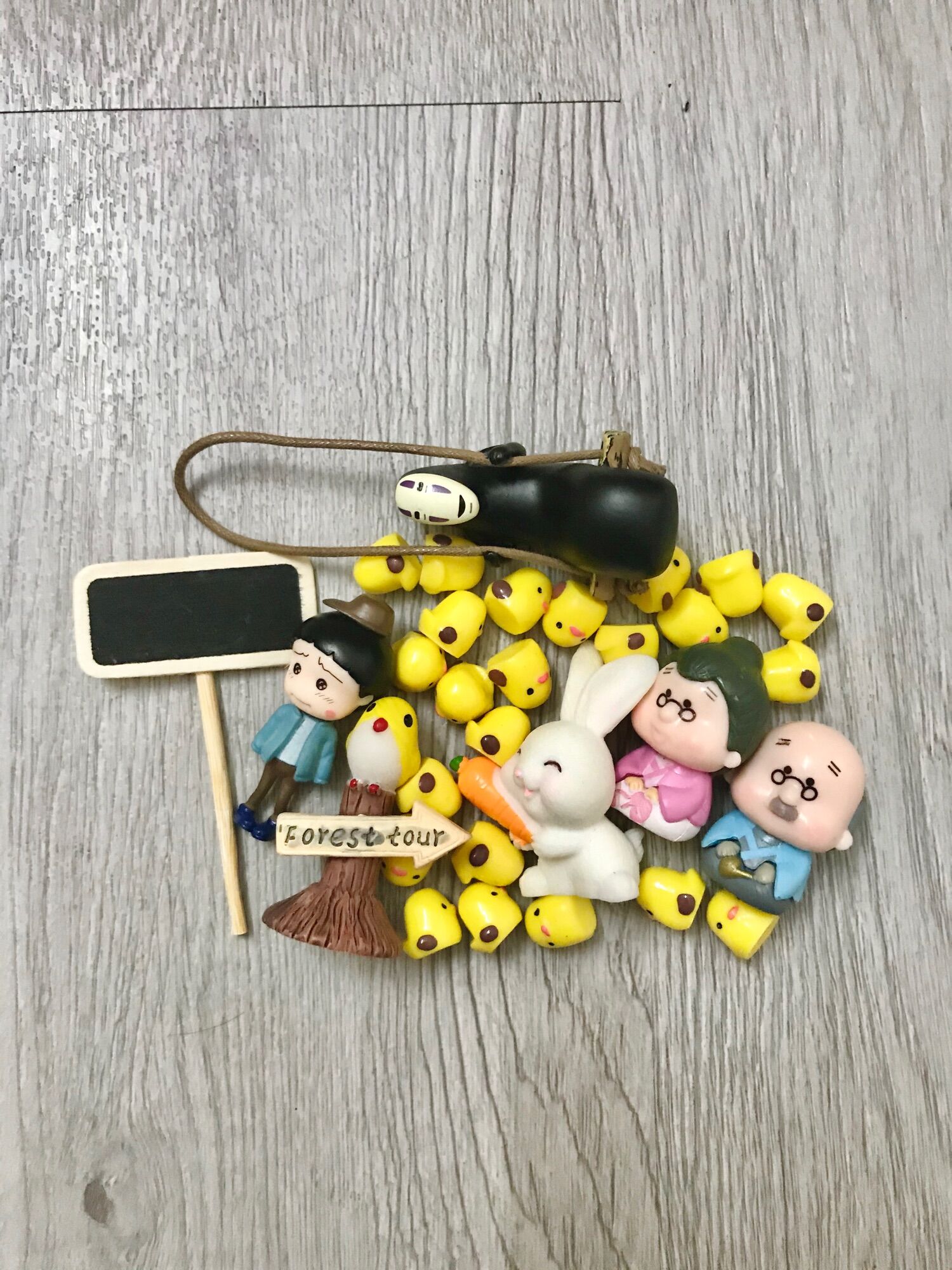 Tiểu cảnh gà con mini trang trí chậu cây