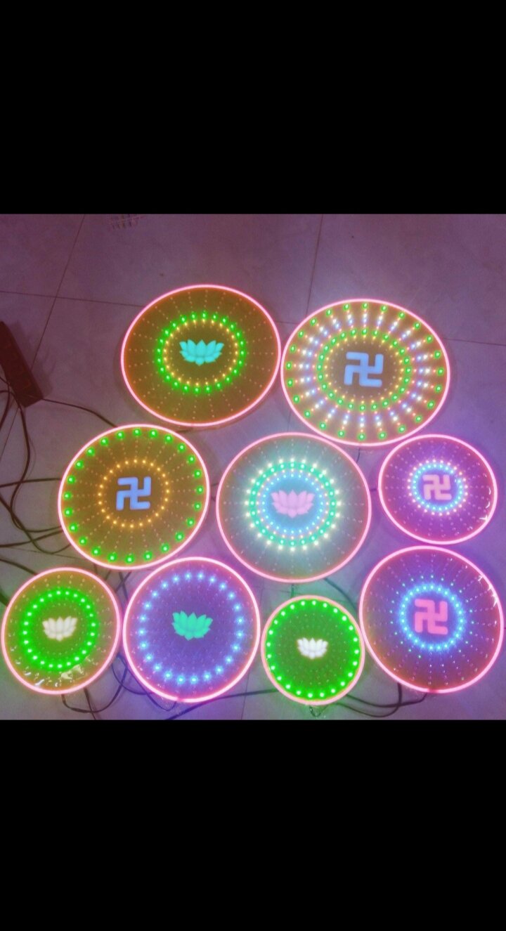 Hào quang led mica siêu sáng  8 kiểu chóp (mẫu mới có viền ) cỡ 25Cm