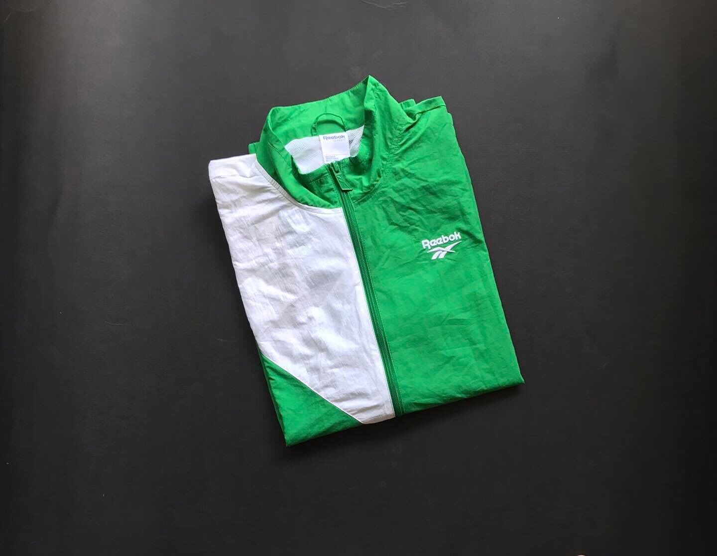 Áo khoát thể thao nam authentic size xs,size L