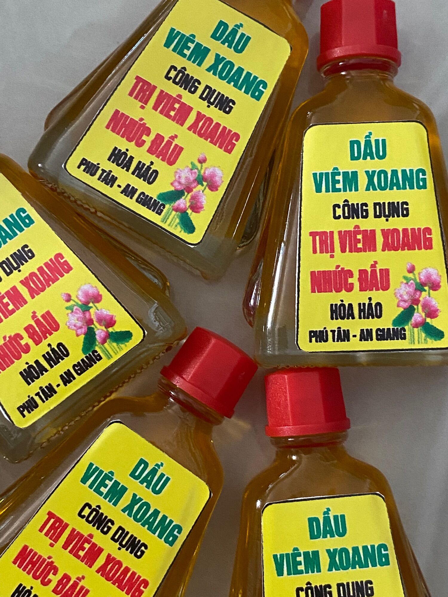 Dầu hít viêm xoang viêm mũi màu vàng