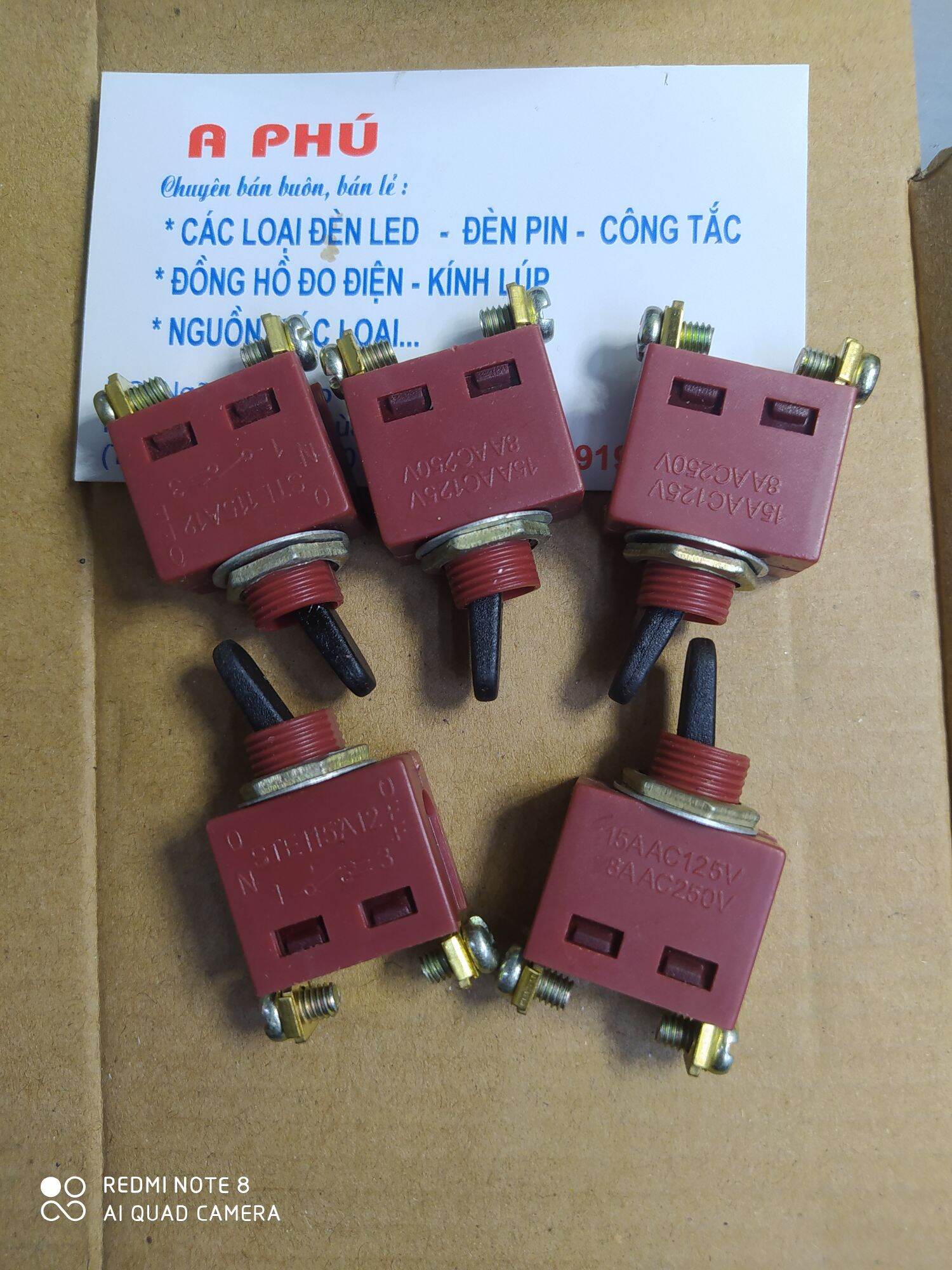 5 Công tắc gạt 2 chân 2 nấc