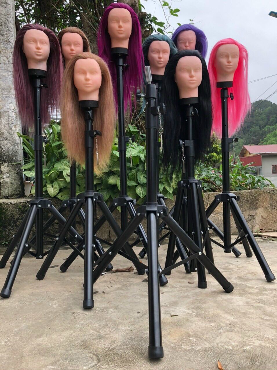 Chân canh dùng để gắn đầu manocanh