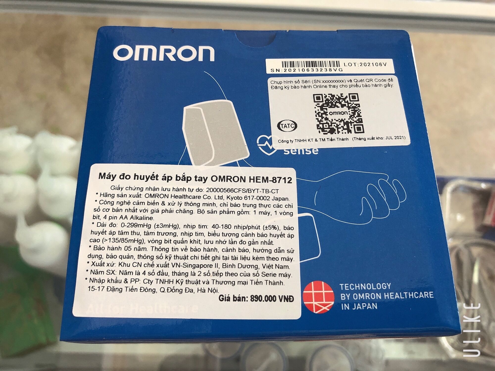 Máy đo huyết áp omron 8712